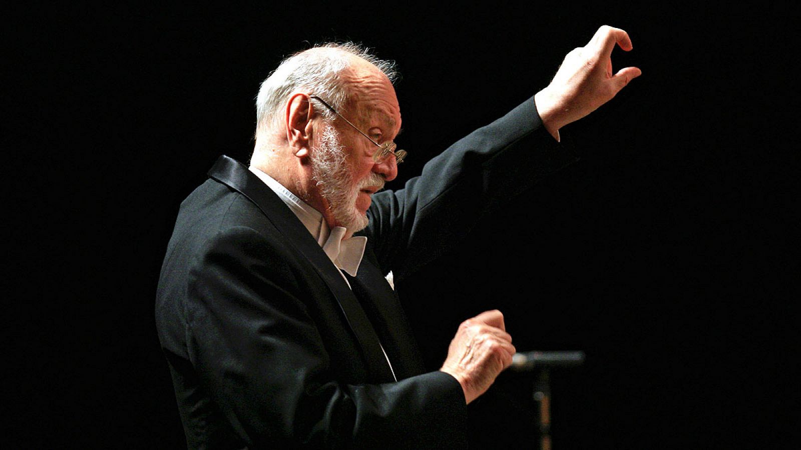 Kurt Mansur dirige un conciertoen Santander en 2006