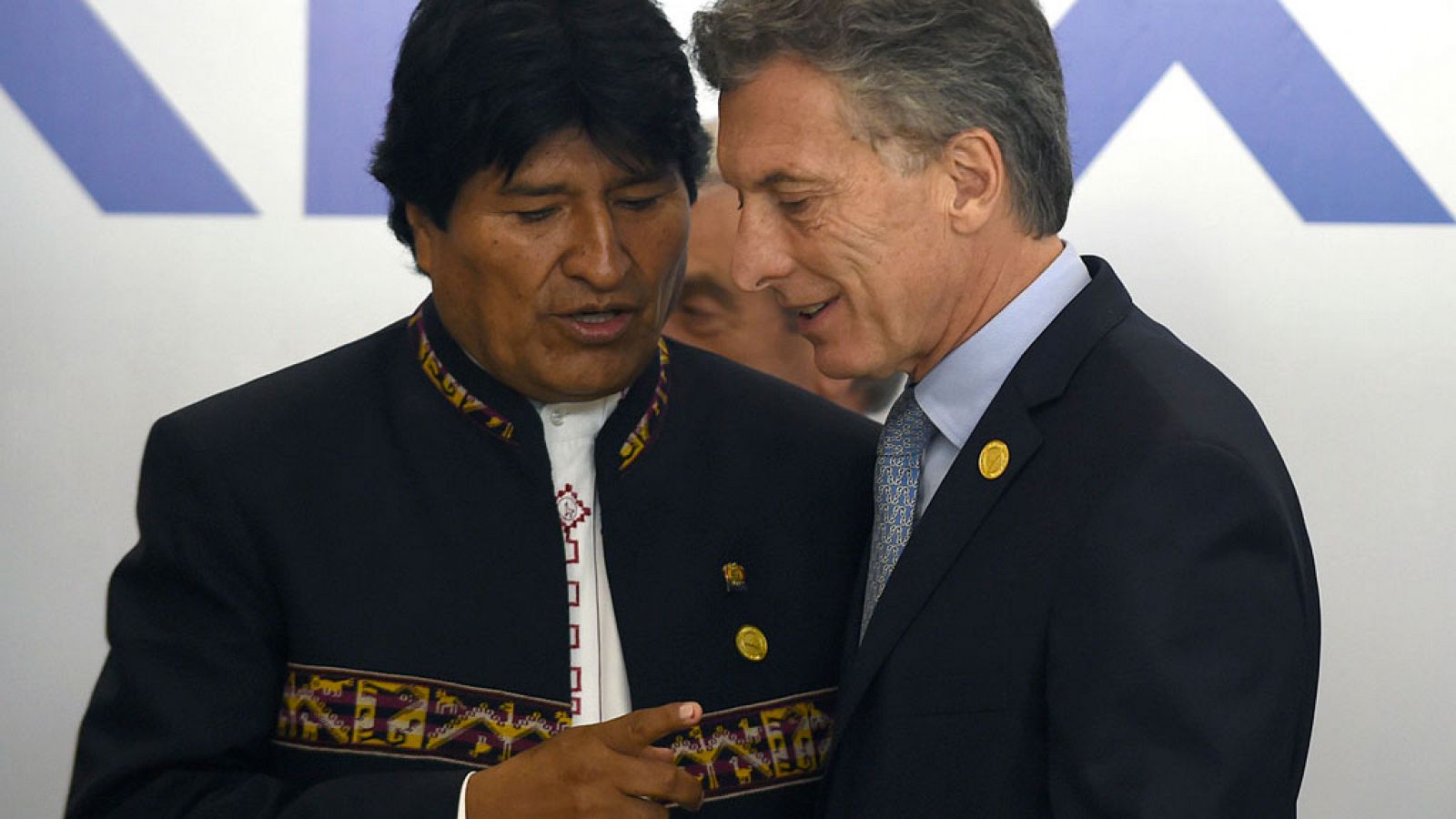 Evo Morales junto al presidente argentino, Mauricio Macri, en la pasada reunión del Mercosur