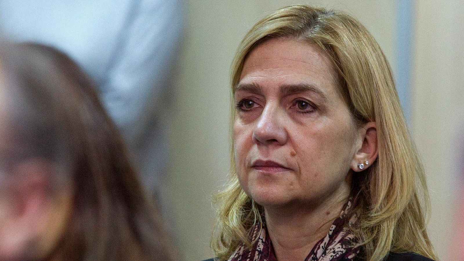 Cristina de Borbón se sienta en el banquillo en el inicio del juicio del caso Nóos