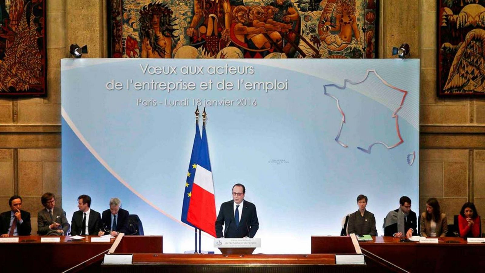 El presidente francés, Francois Hollande, durante su discurso ante empresarios y agentes sociales en París
