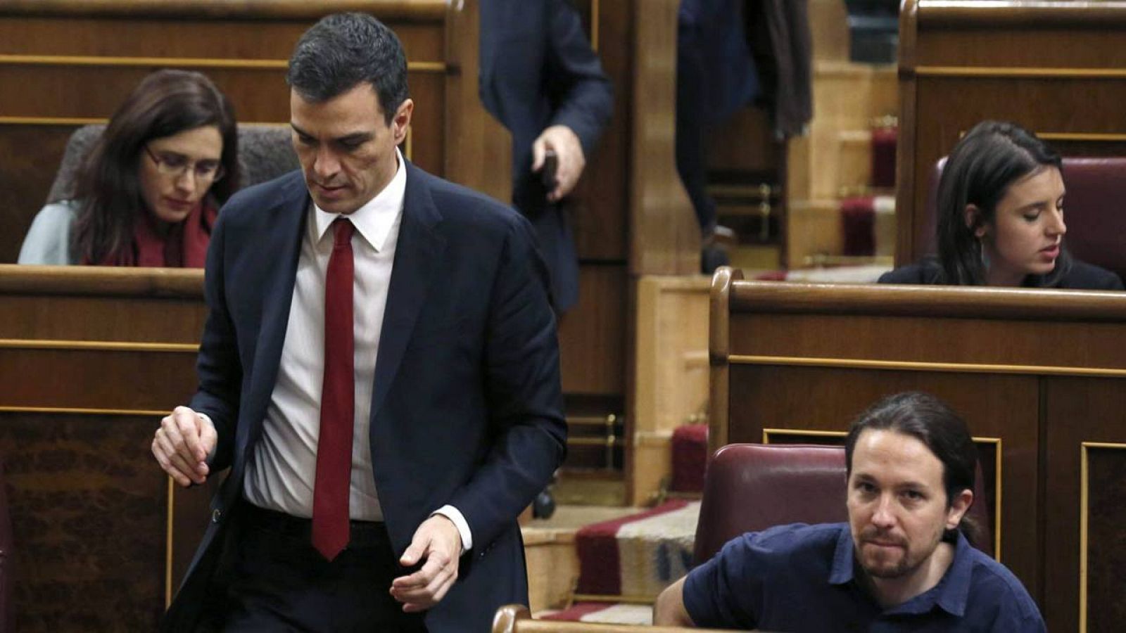 Sánchez e Iglesias coinciden en la sesión de constitución del Congreso.