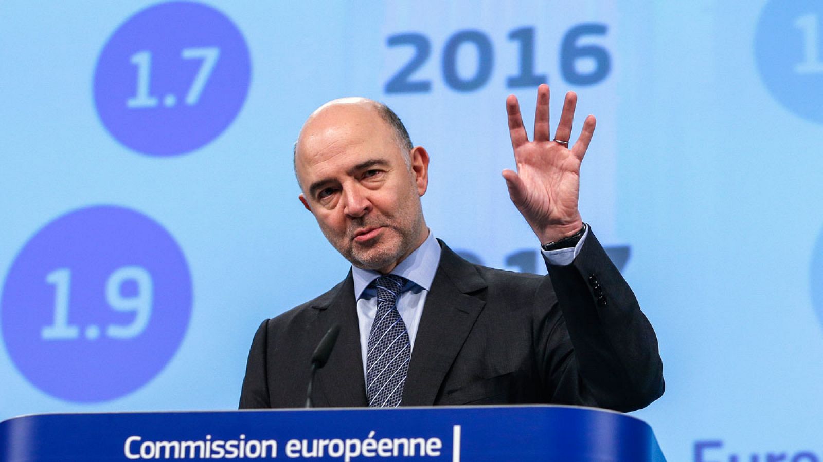 El comisario económico, Pierre Moscovici, presenta las previsiones de invierno de la CE