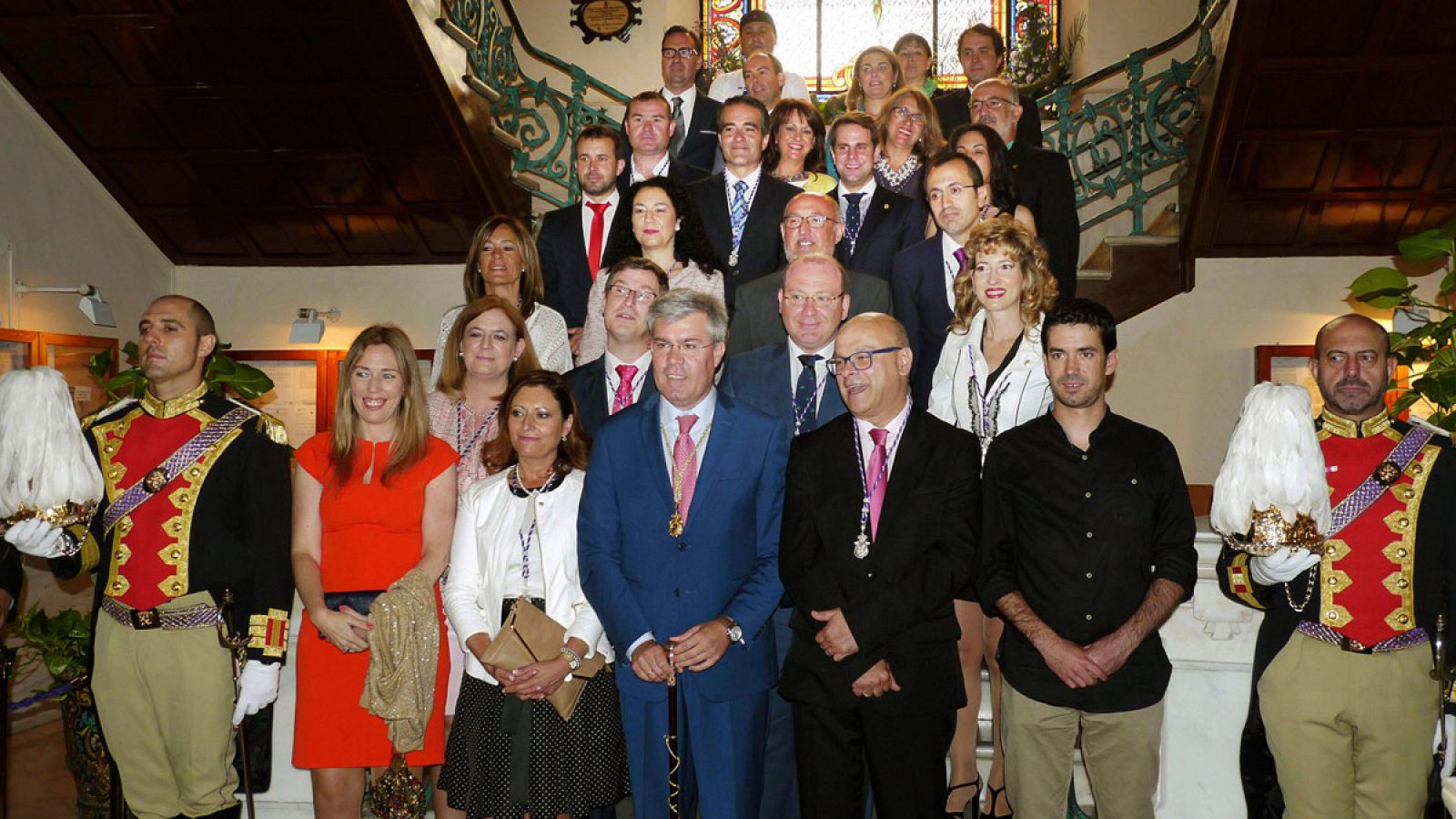 El equipo del Ayuntamiento de Jaén, en la toma de posesión del alcalde el 13 de junio de 2015.