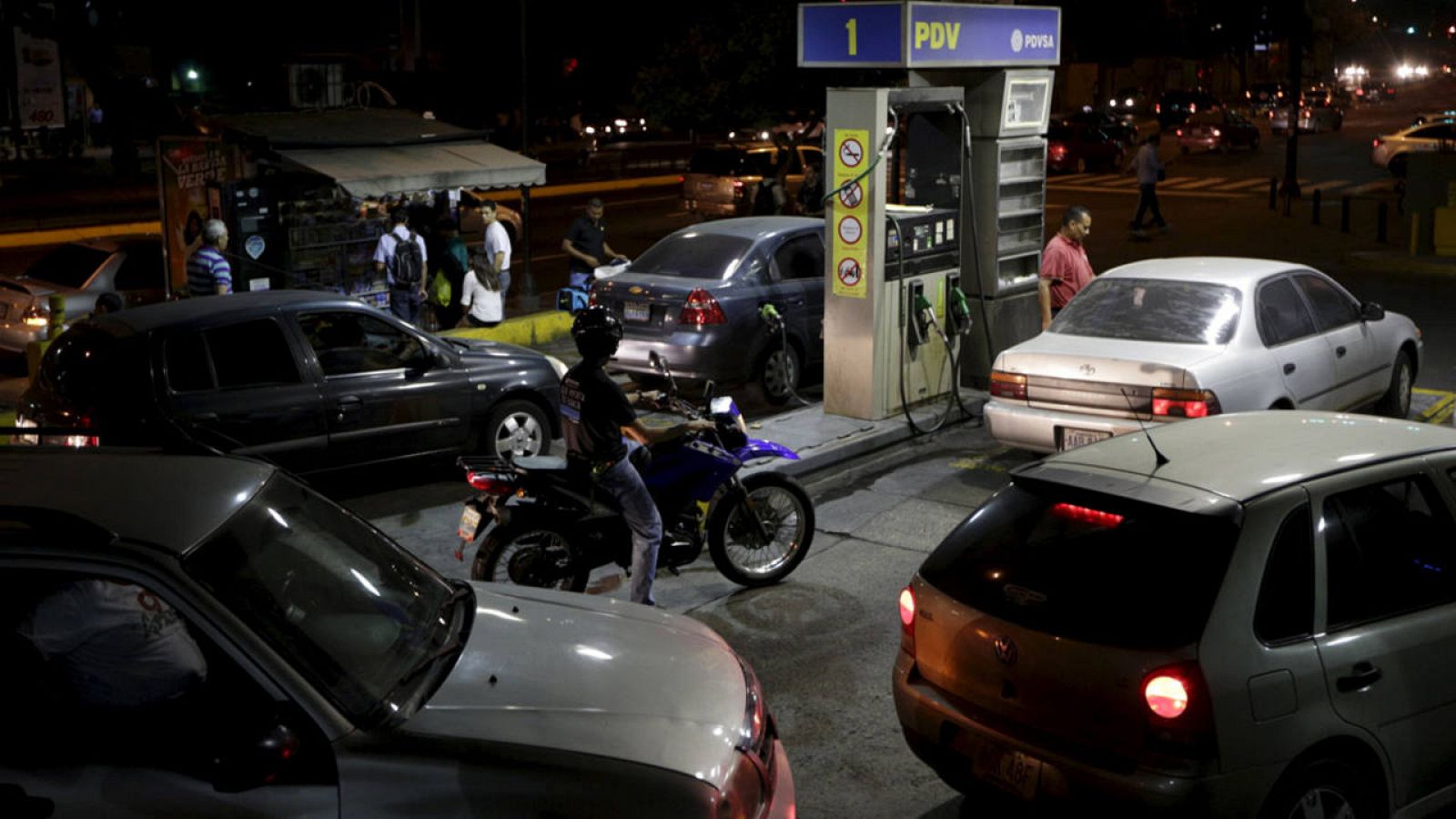 Una gasolinera en Caracas