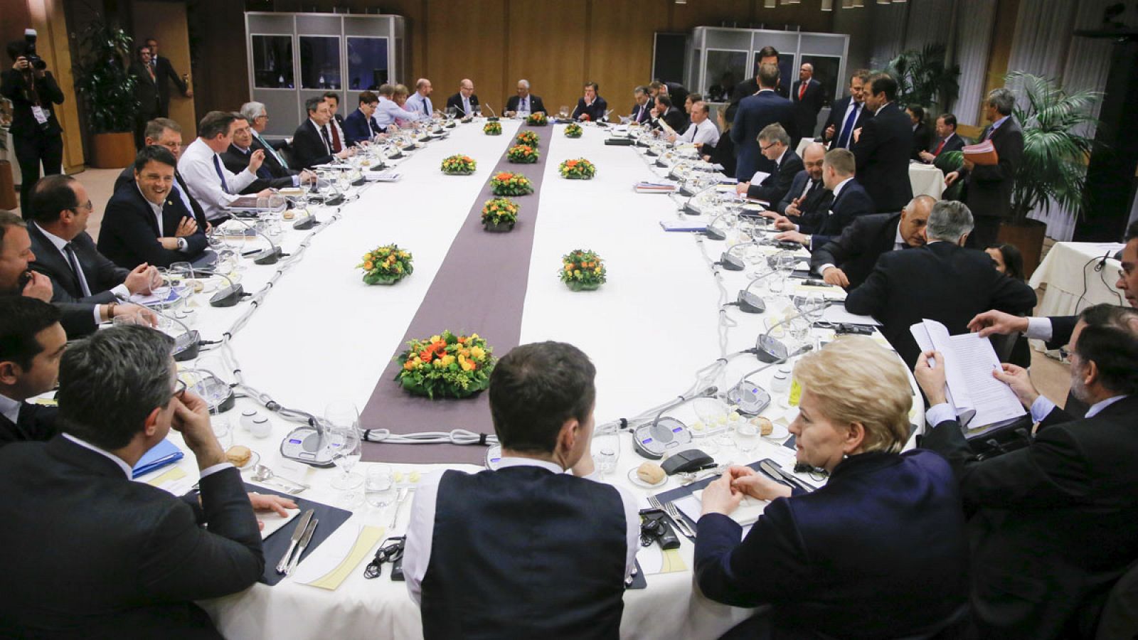 Los líderes de la UE durante la segunda jornada para lograr un acuerdo final dirigido a impedir el 'Brexit'.