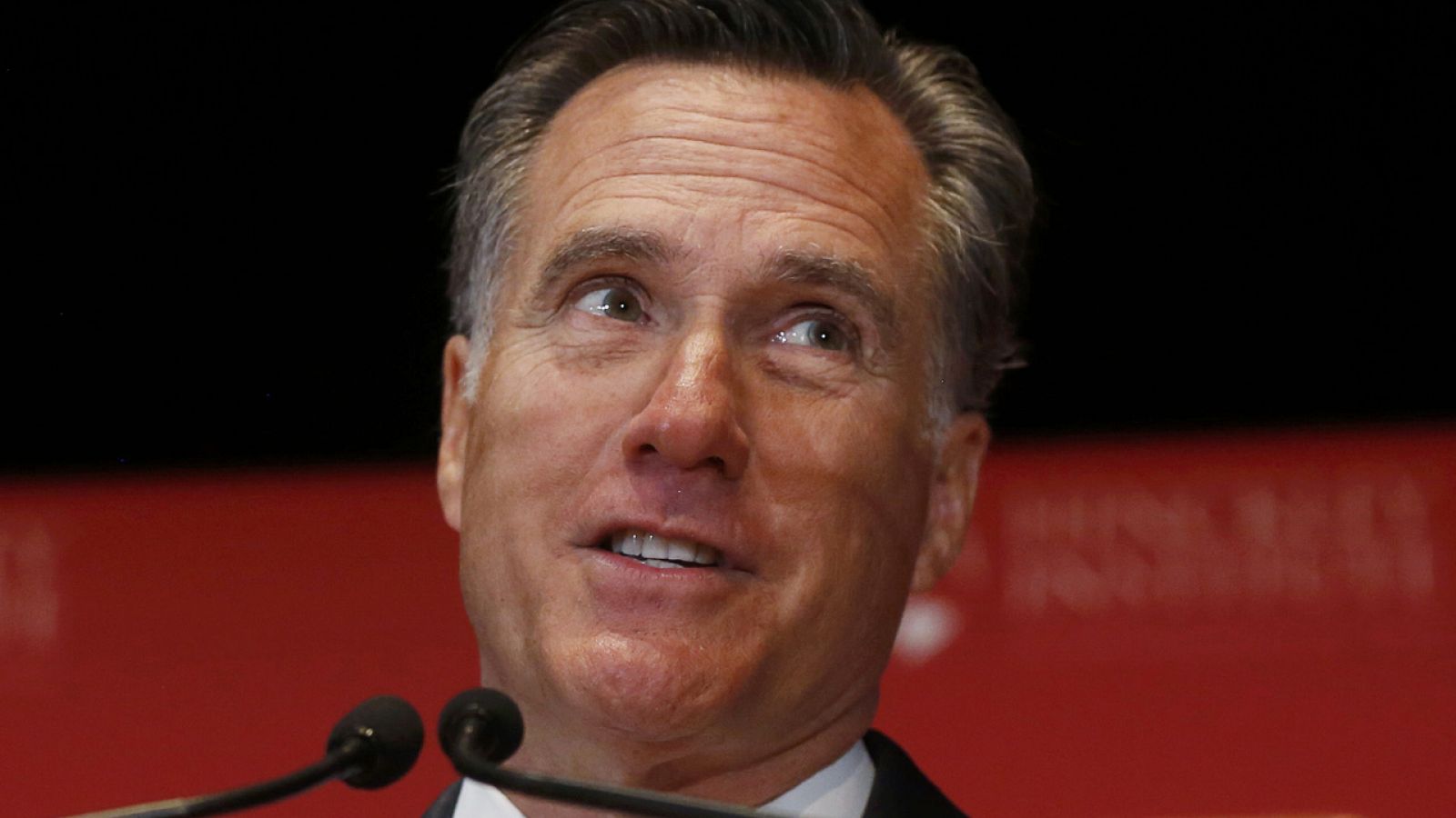 El ex candidato republicano Mitt Romney critica en un discurso al postulante a la nominación conservadora Donald Trump