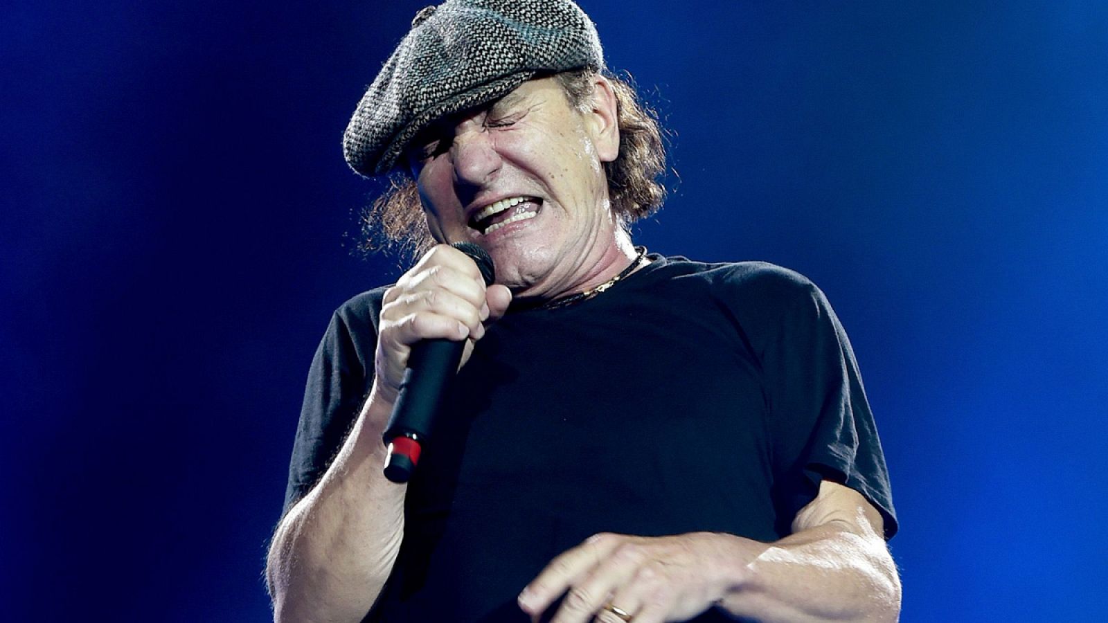 El cantante de AC/DC, Brian Johnson en un concierto en Los Ángeles en septiembre de 2015.
