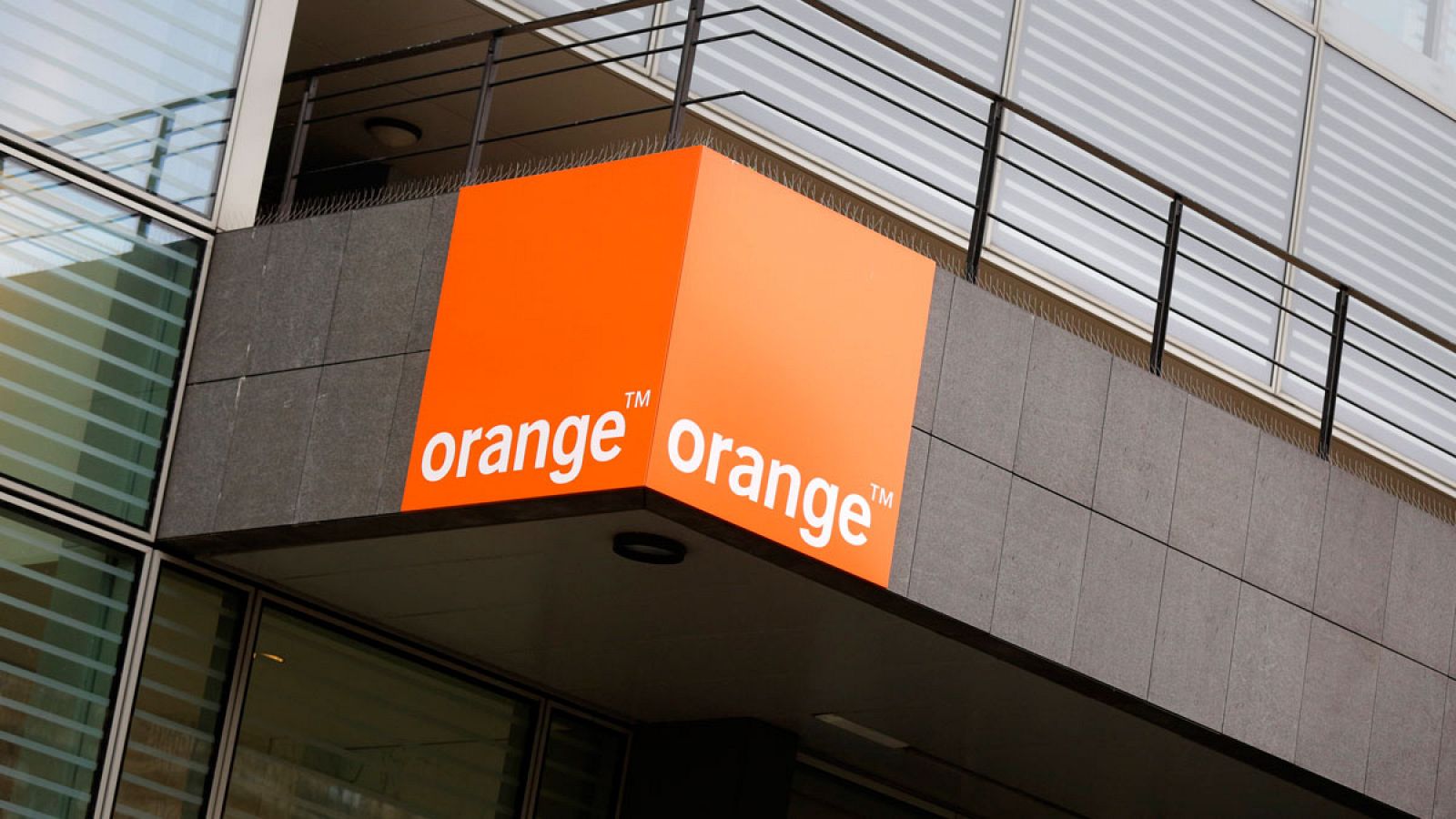 Detalle de la sede de Orange en París