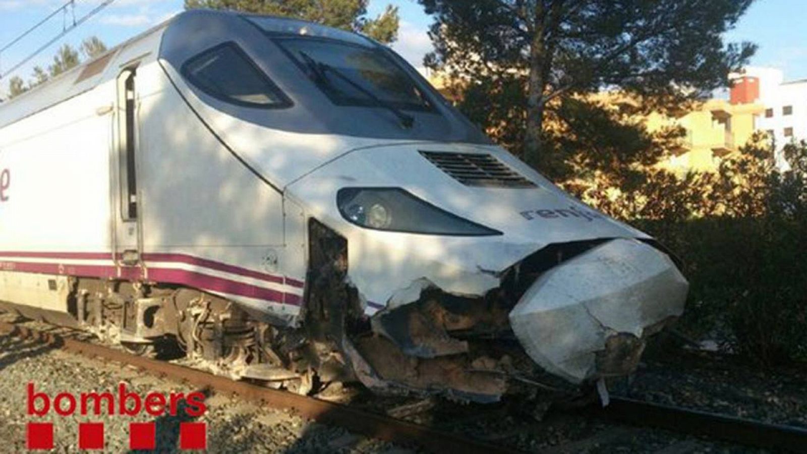 Descarrila un tren de pasajeros en Tarragona.