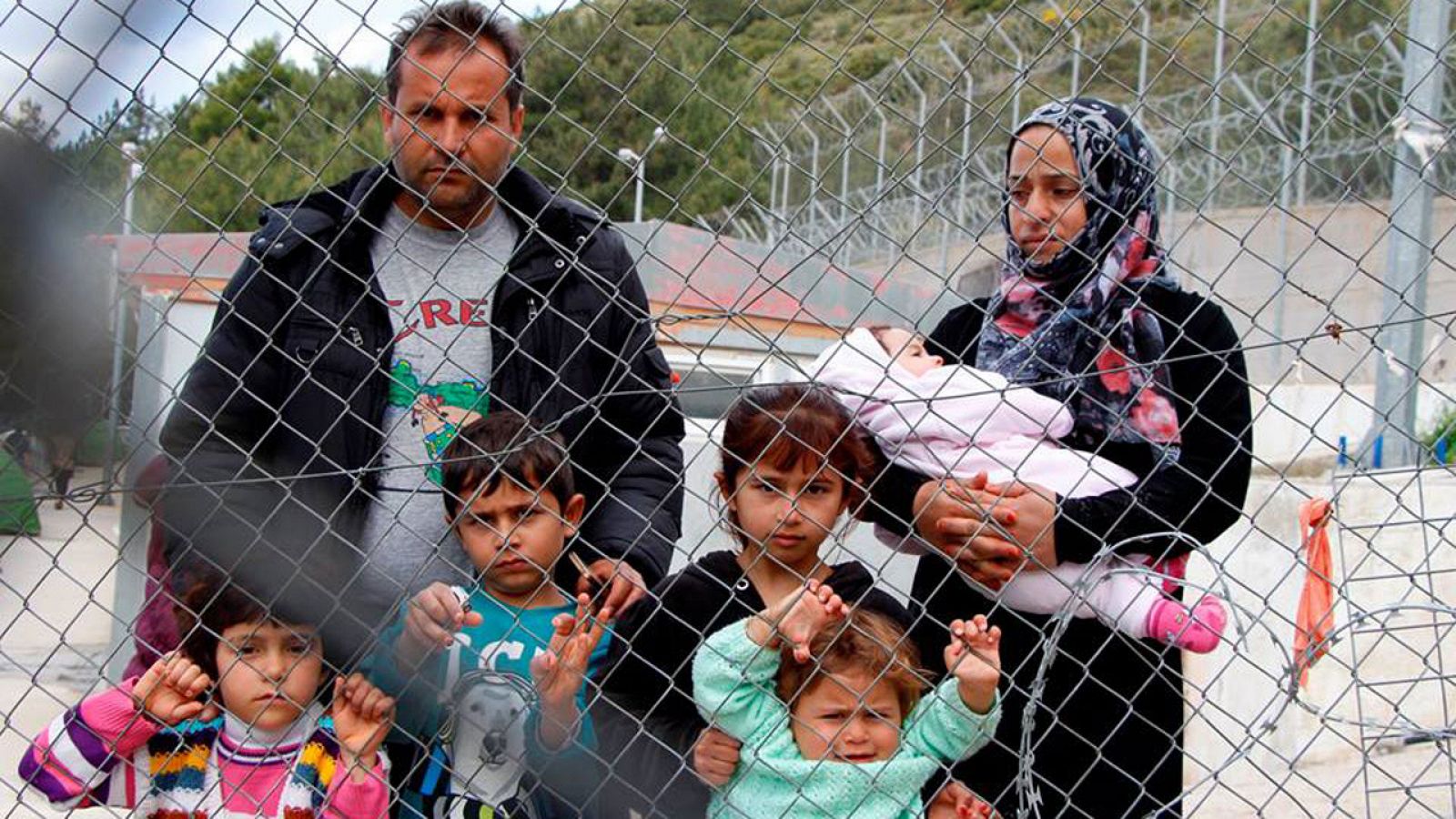 Abu y Madiha Jaber esperan en Samos junto a sus cinco hijos noticias de si son o no deportados a Turquía. Fuente: Mohammad Ghannam/ MSF
