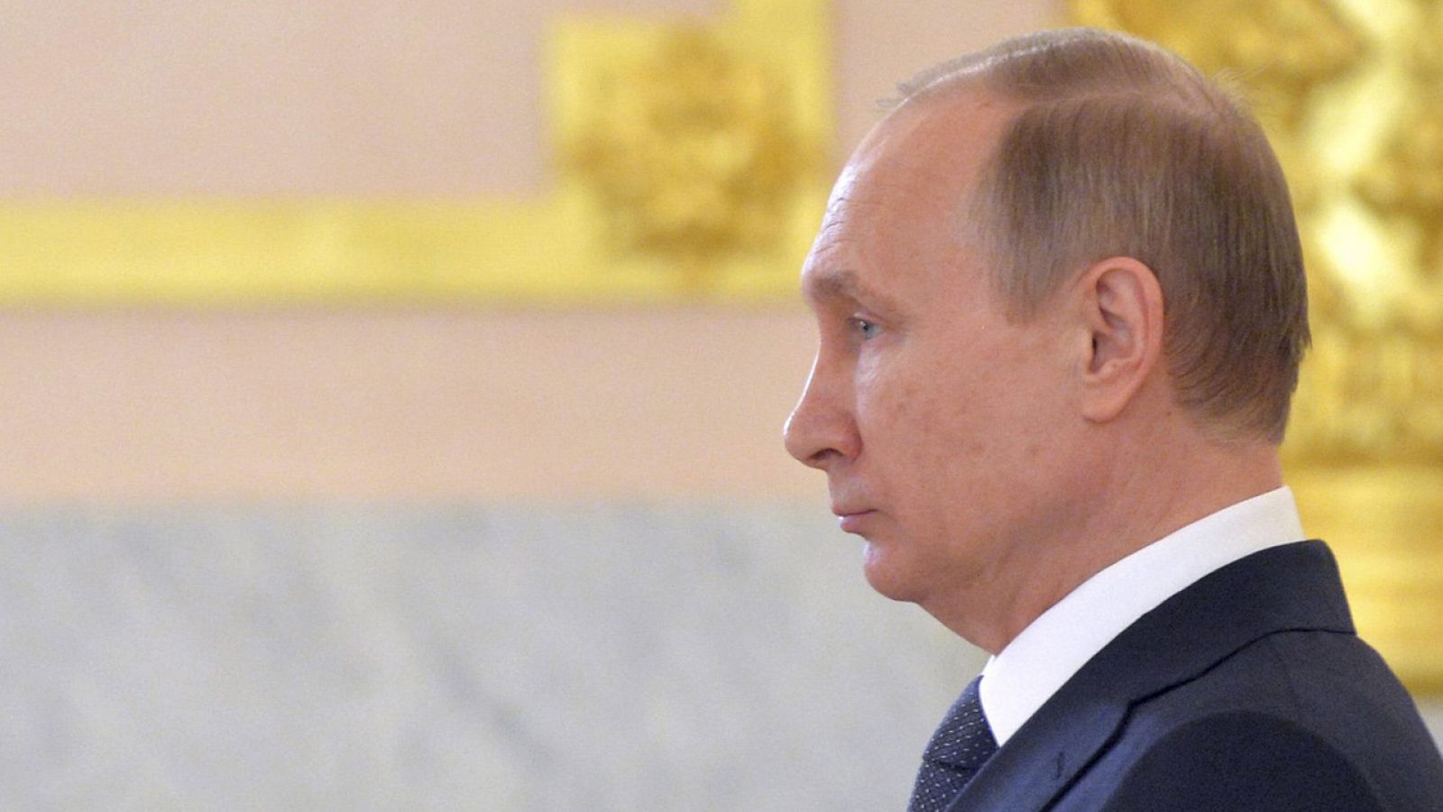 El presidente ruso, Vladimir Putin recibe a los embajadores extranjeros en Moscú