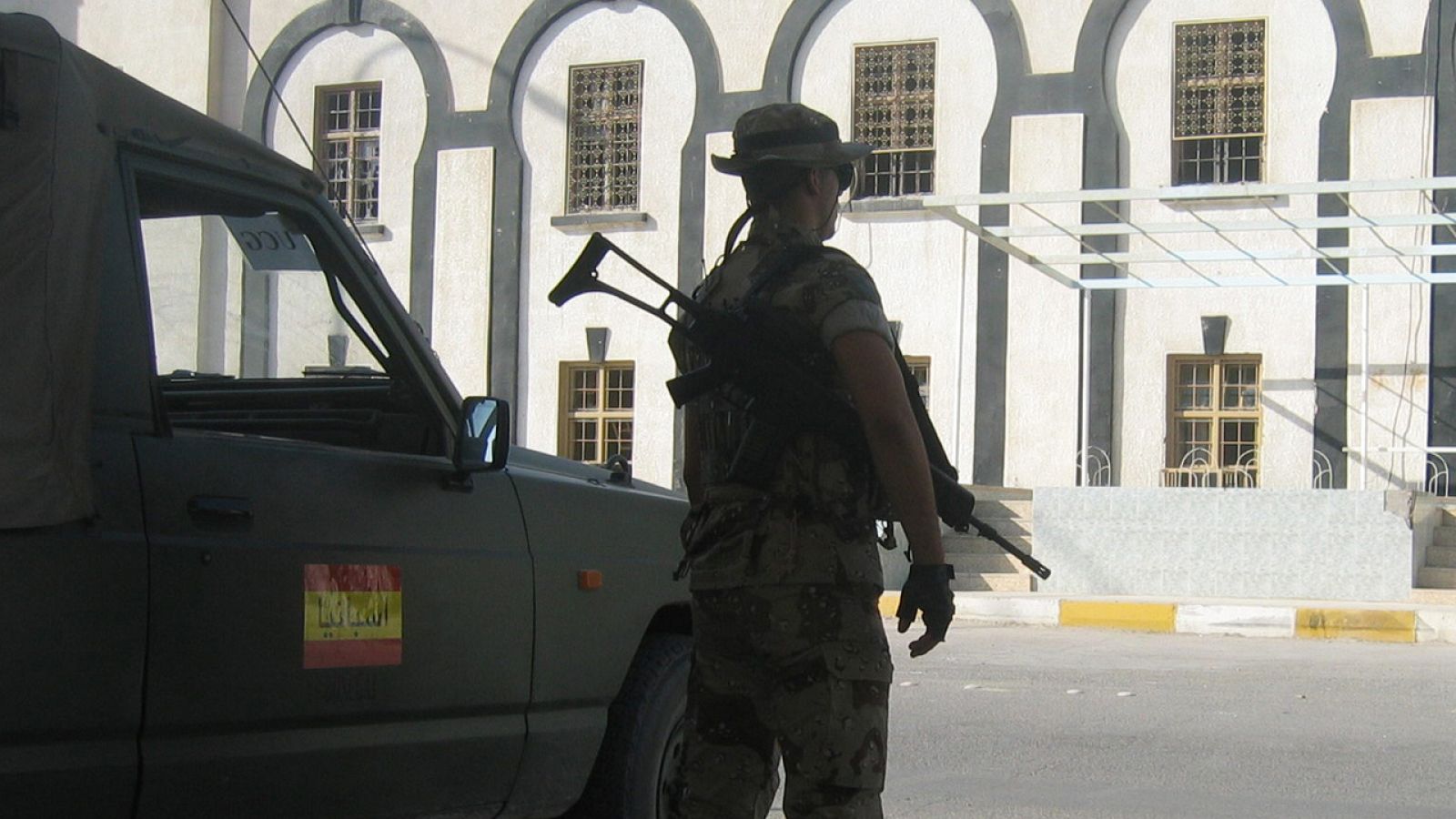 Imagen de archivo de un soldado español en la base militar de Diwaniya en Irak, 2003