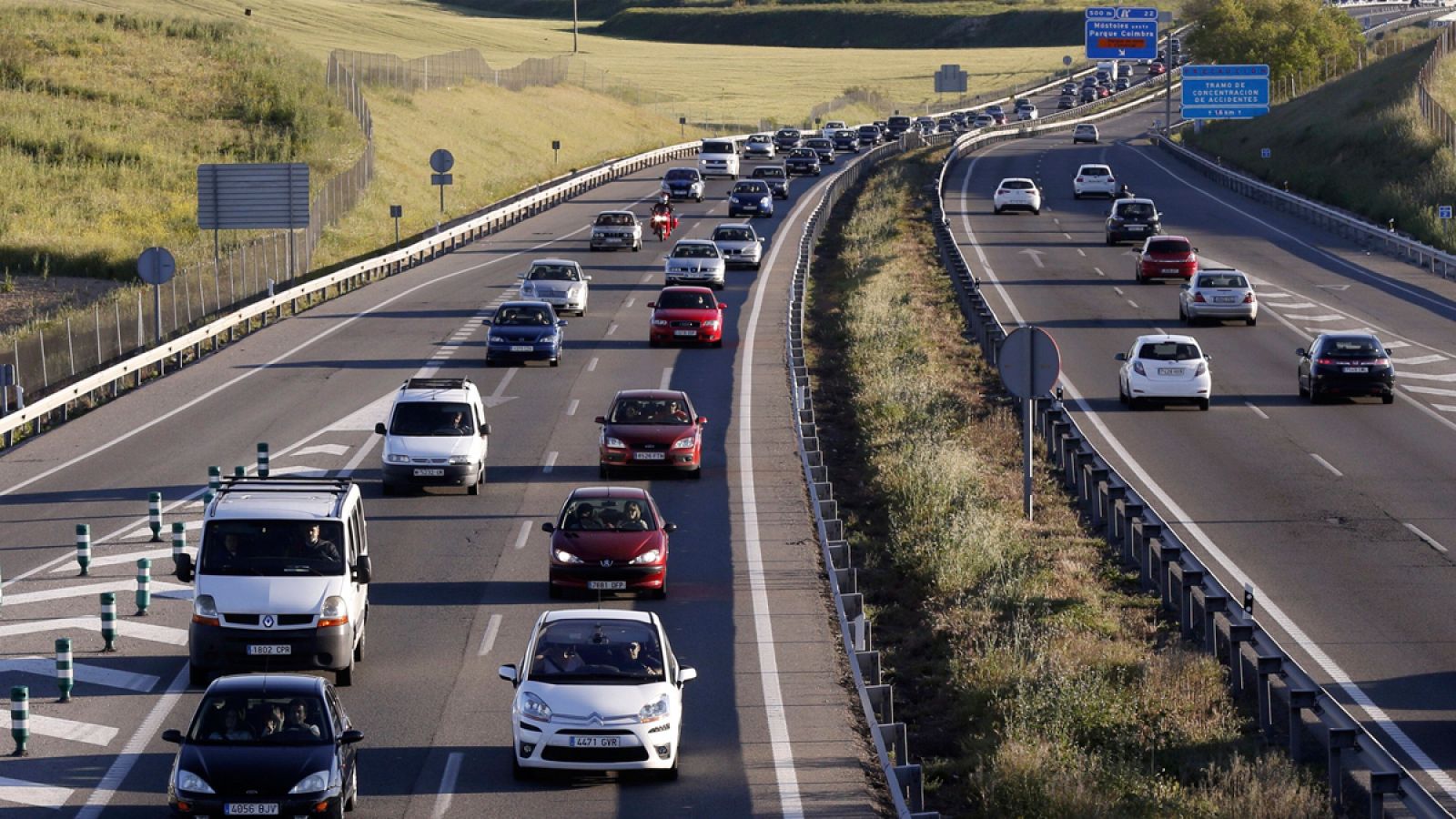 Estado de la circulación en la A-5, Carretera de Extremadura, en sentido entrada a Madrid este lunes.