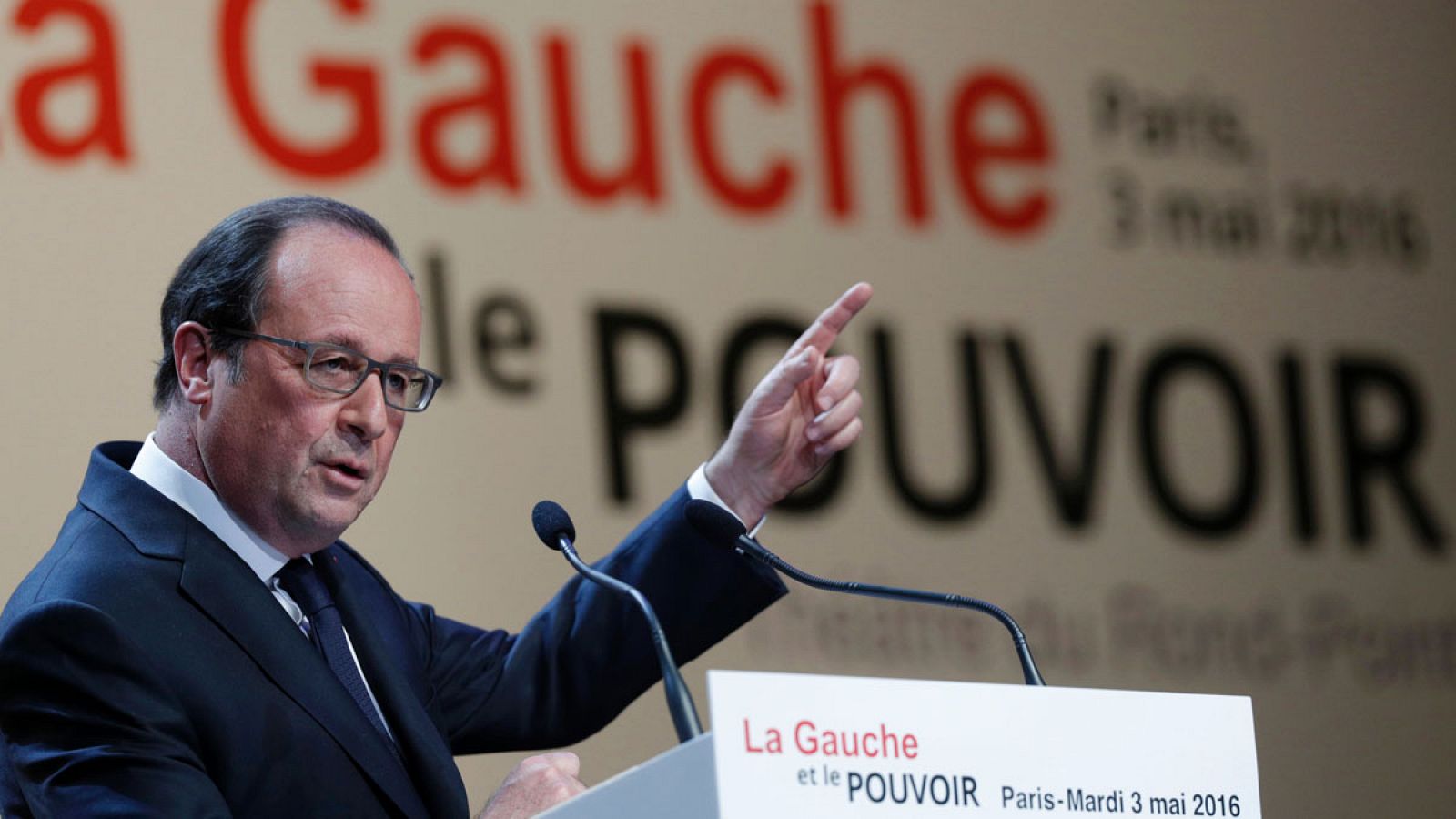 El presidente francés, François Hollande, en un coloquio sobre "La izquierda y el poder"