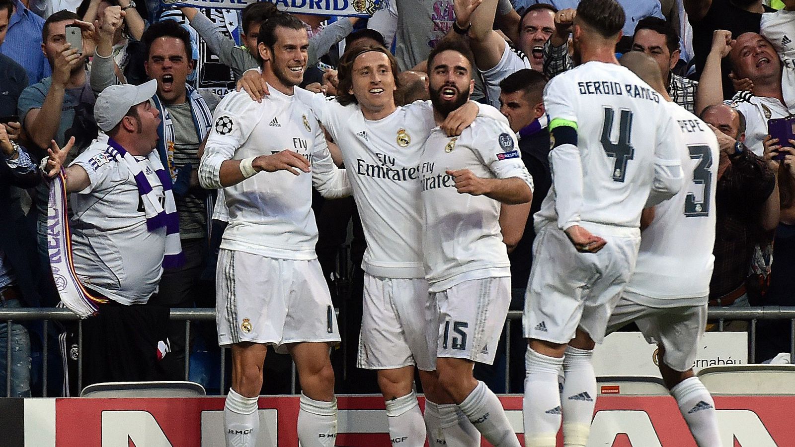 Bale, Modric y Carvajal, los más destacados del Madrid ante el City, celeran el gol del galés junto a Pepe y Ramos.