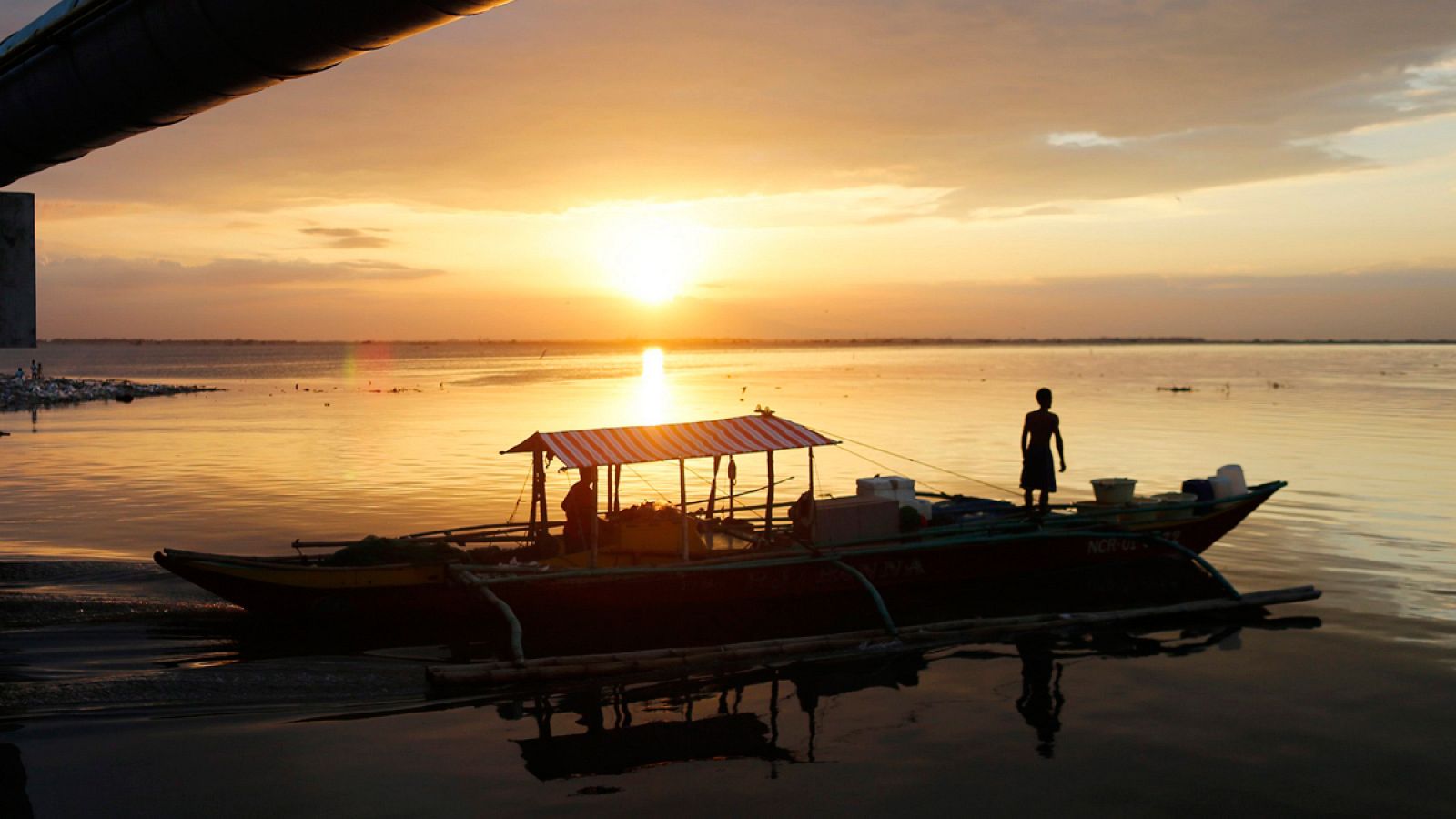 El Niño podría afectar a al menos 100.000 pescadores filipinos debido a la disminución de peces.
