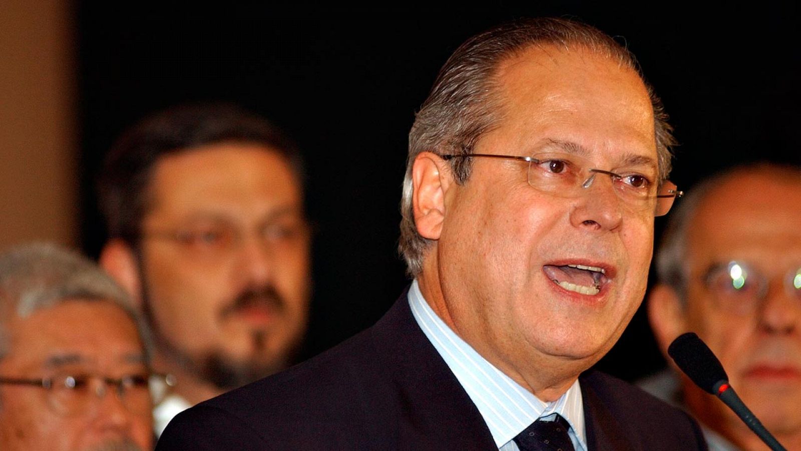 El exministro brasileño José Dirceu, en una imagen de su dimisión en 2005
