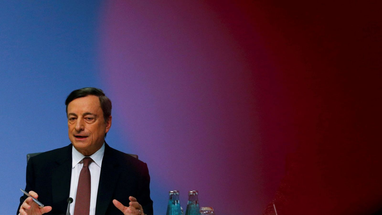 Mario Draghi, presidente del Banco Central Europeo, durante una rueda de prensa