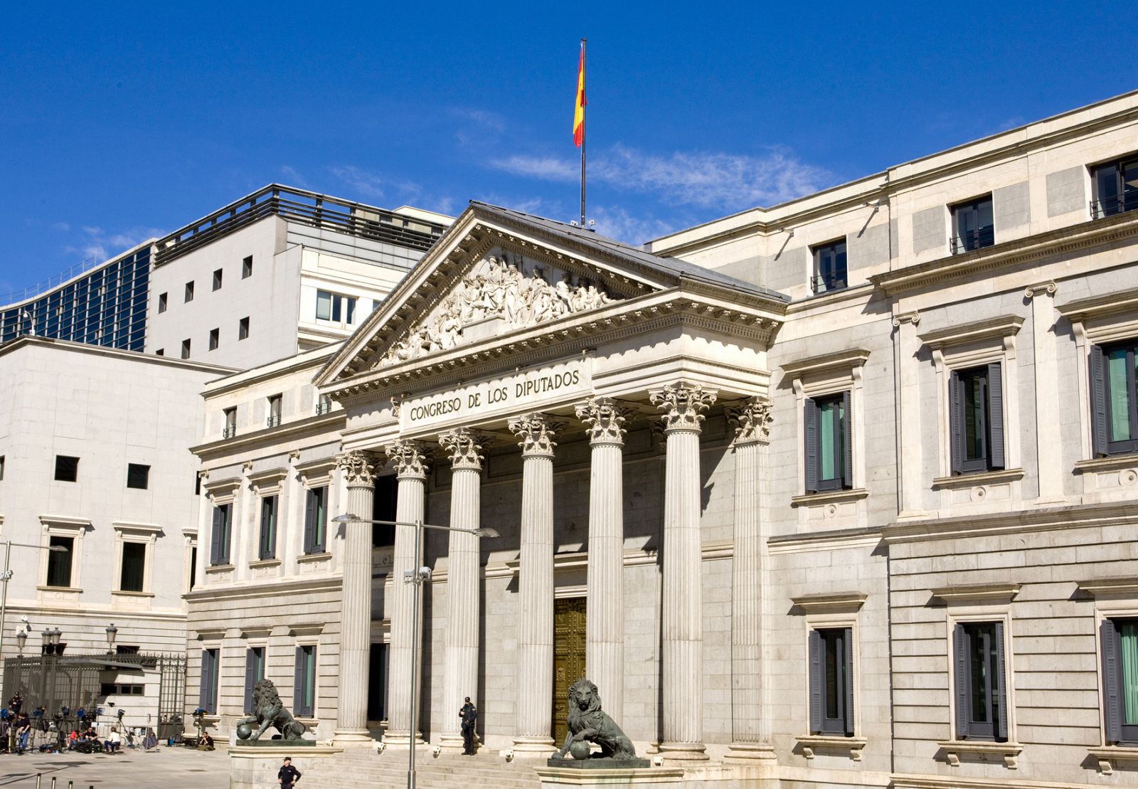 Fachada del Congreso de los Diputados, centro de las miradas el 26J