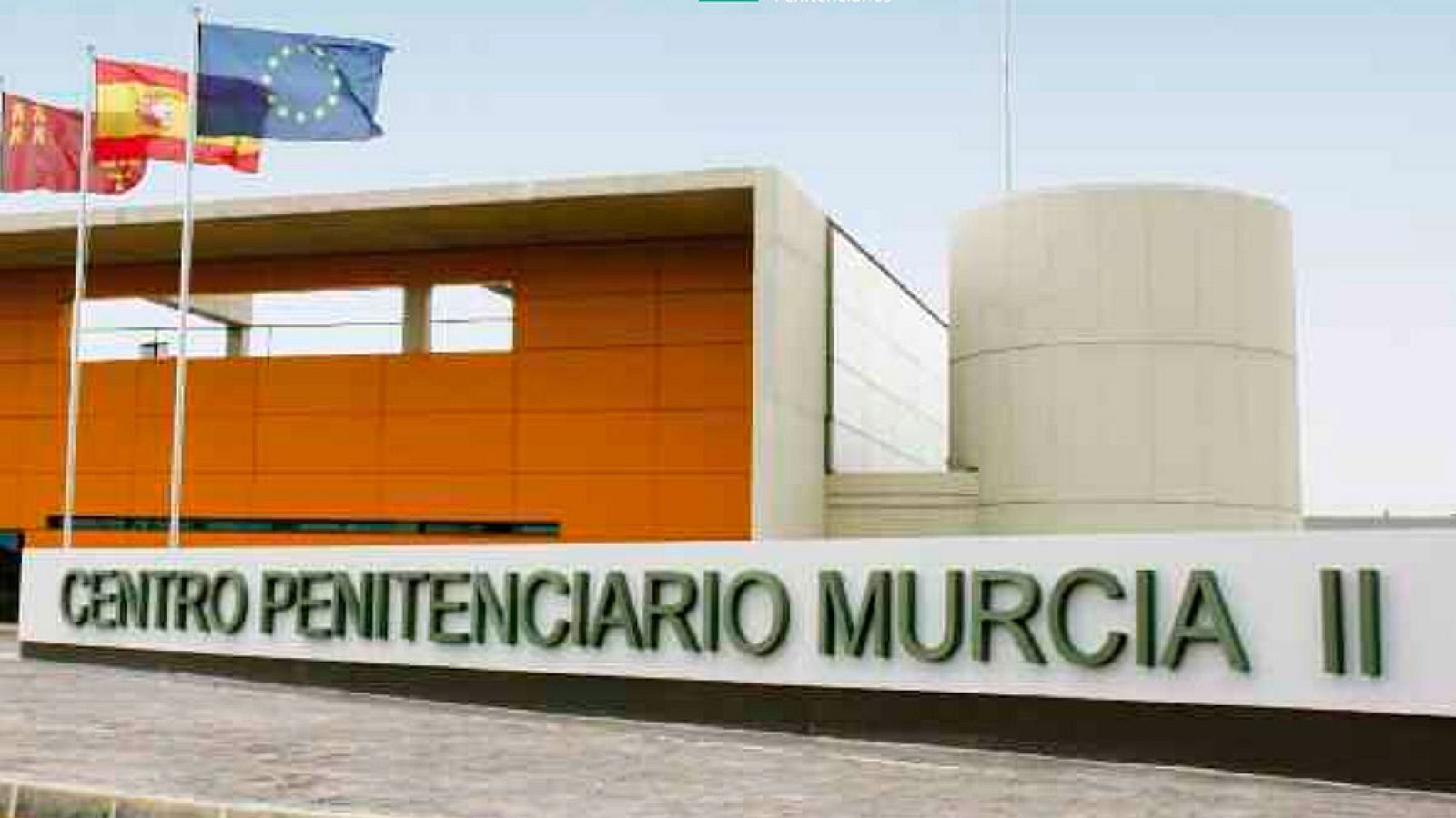 Una imagen de archivo de la fachada de la cárcel Murcia II