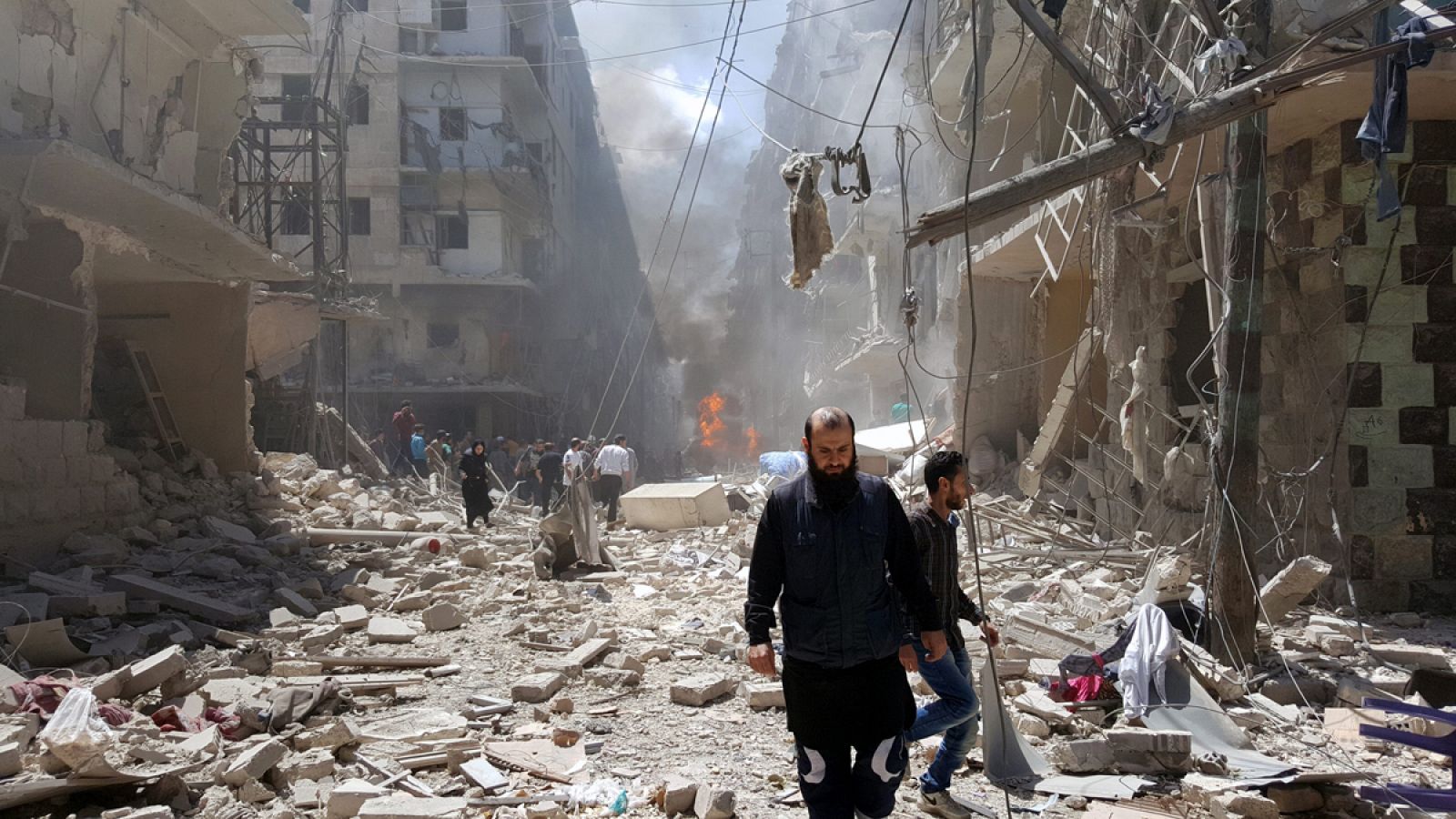 El barrio Bustan Al Qasr en Alepo tras un ataque aéreo el pasado jueves 28 de abril.