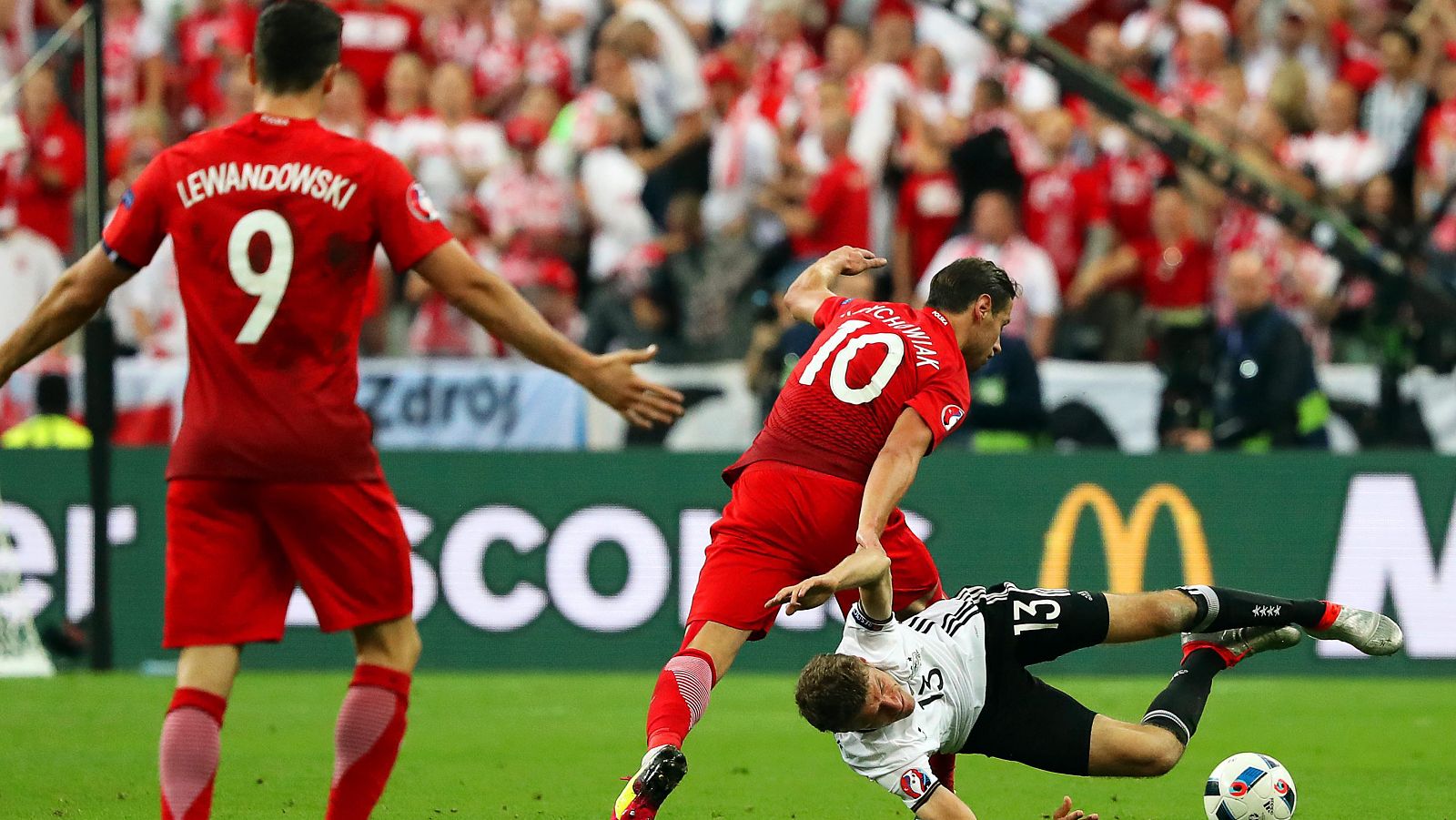 Polonia y Alemania empatan a cero en Saint Denis
