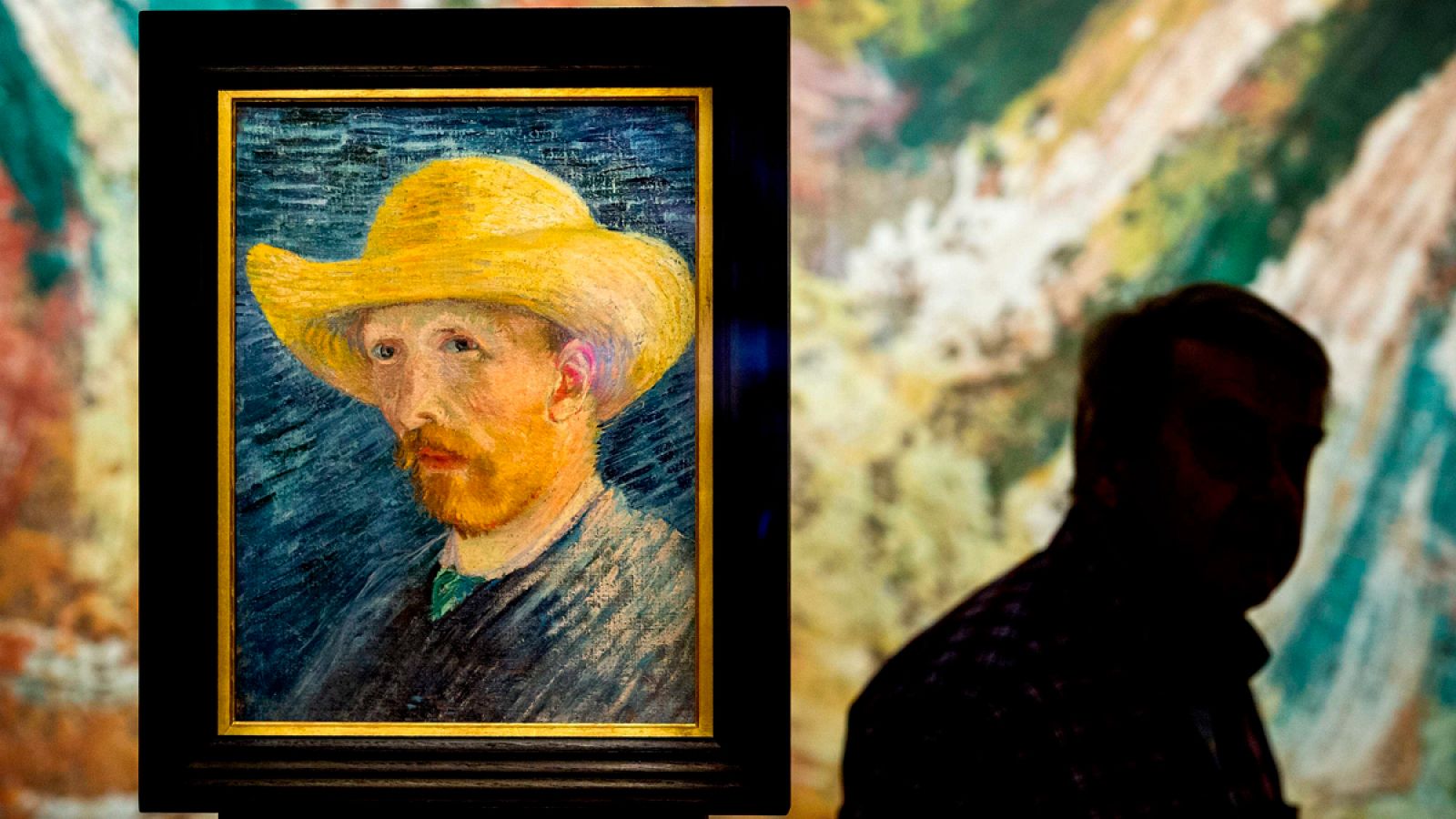 Imagen de archivo de la obra "Autorretrato con sombrero de paja" del pintor holandés Vincent van Gogh, en el museo Van Gogh, Amsterdam.