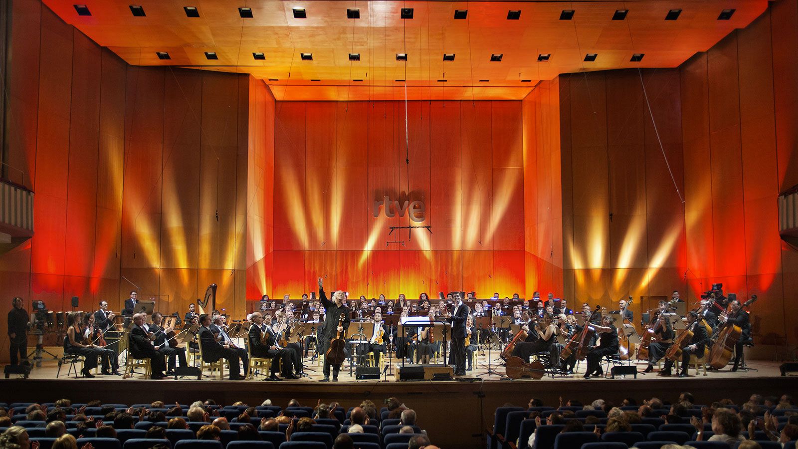 Amancio Prada y la Orquesta Sinfónica y Coro RTVE