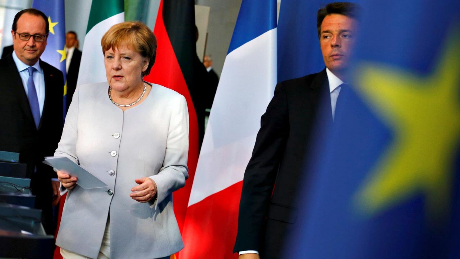El presidente de Francia, François Hollande, la canciller alemana, Angela Merkel, y el primer ministro italiano, Matteo Renzi