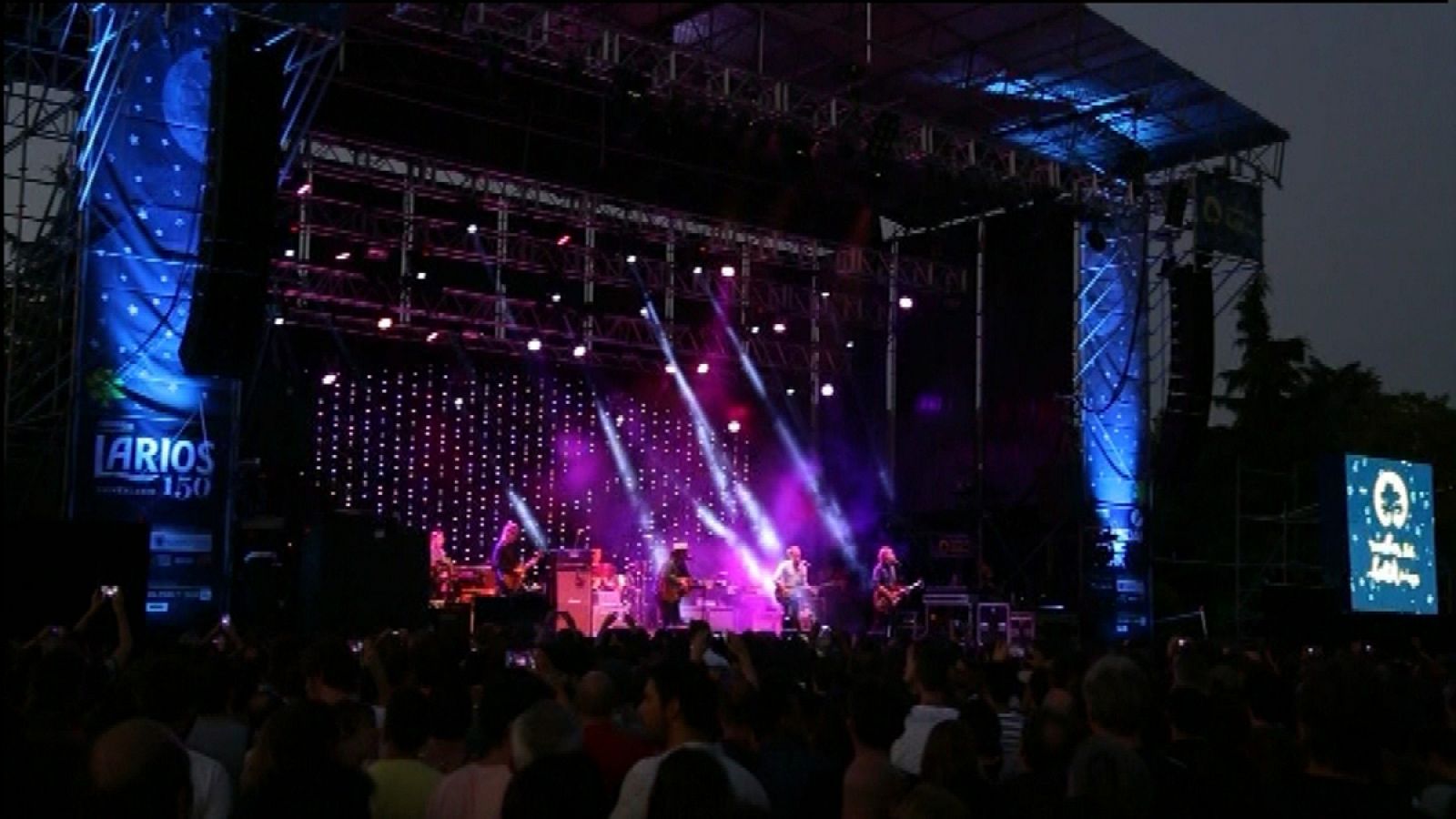 Wilco, durante el concierto la noche del sábado en las Noches del Botánico, en Madrid