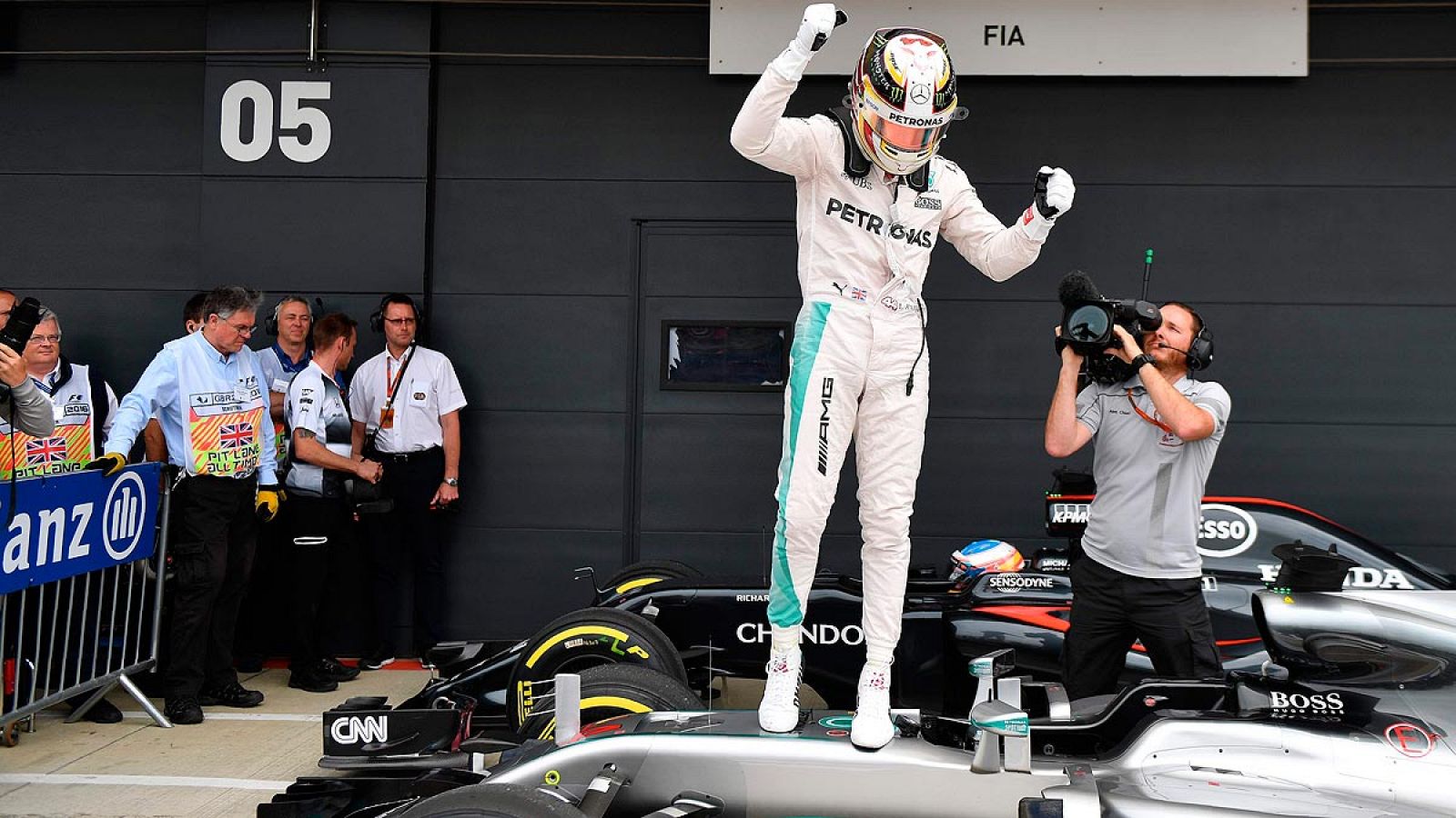 Lewis Hamilton suma una nueva 'pole' en Silverstone