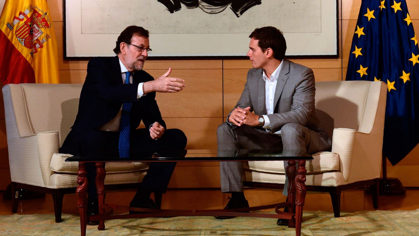 El presidente del Gobierno en funciones, Mariano Rajoy, reunido con el presidente de Ciudadanos, Albert Rivera, en el Congreso