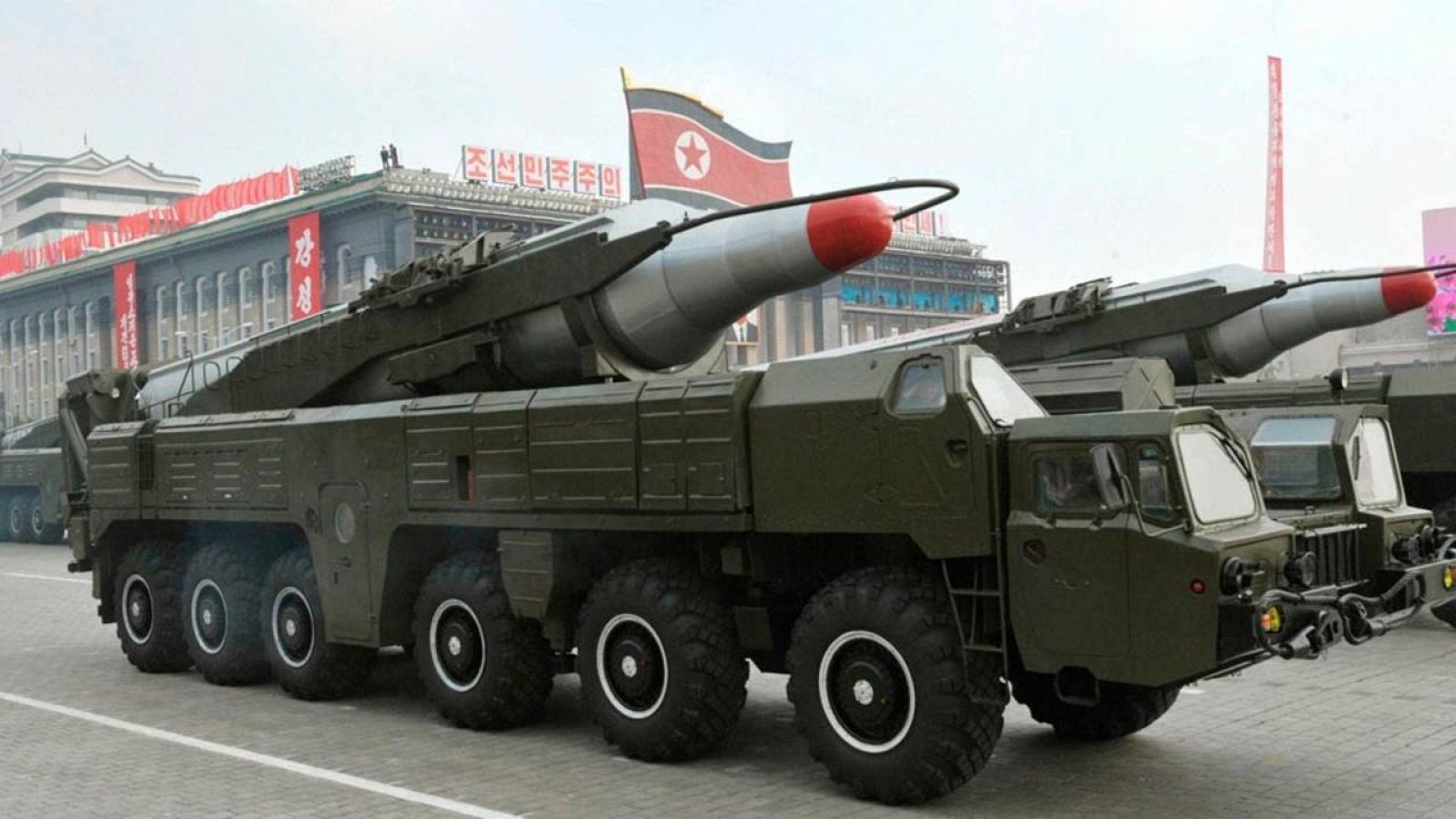 Corea del Norte lanza 3 misiles capaces de llegar a KR | RTVE.es