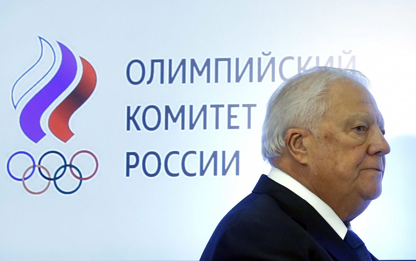 El miembro ruso del Comité Olímpico Internaconal (COI) Vitaly Smirnov participa en una sesión del Comité Olímpico Ruso (COR) celebrada en Moscú.