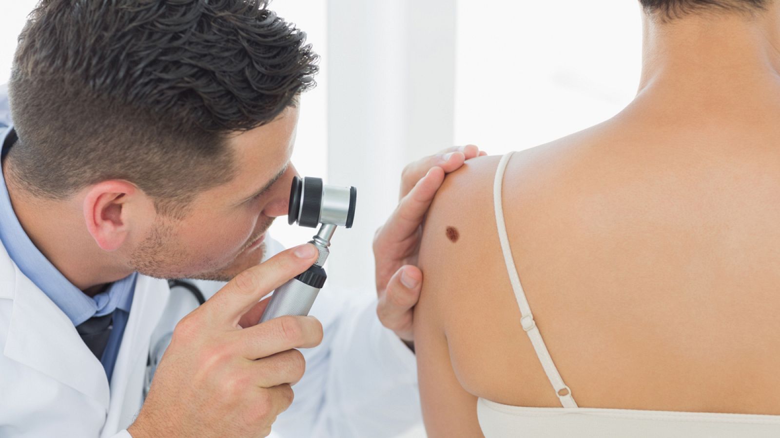 Hasta ahora, el diagnóstico del melanoma se basa en criterios fundamentalmente observacionales.