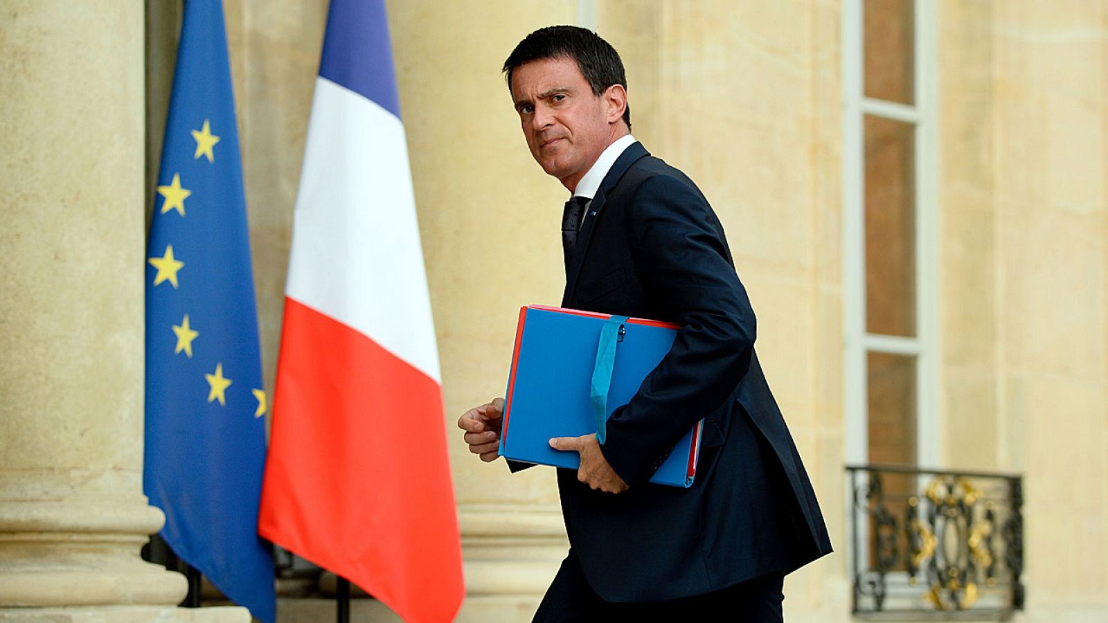 El primer ministro francés, Manuel Valls, se reúne en el Elíseo con el presidente François Hollande.