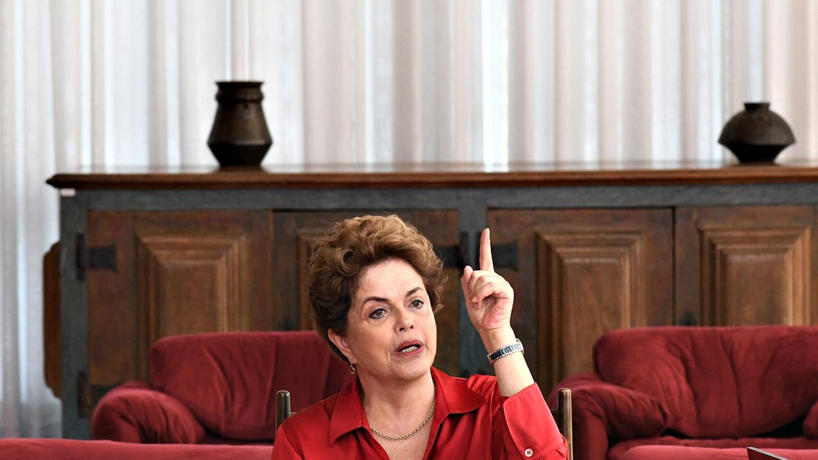 La presidenta de Brasiul, Dilma Rousseff, durante la rueda de prensa con los corresponsales extranjeros