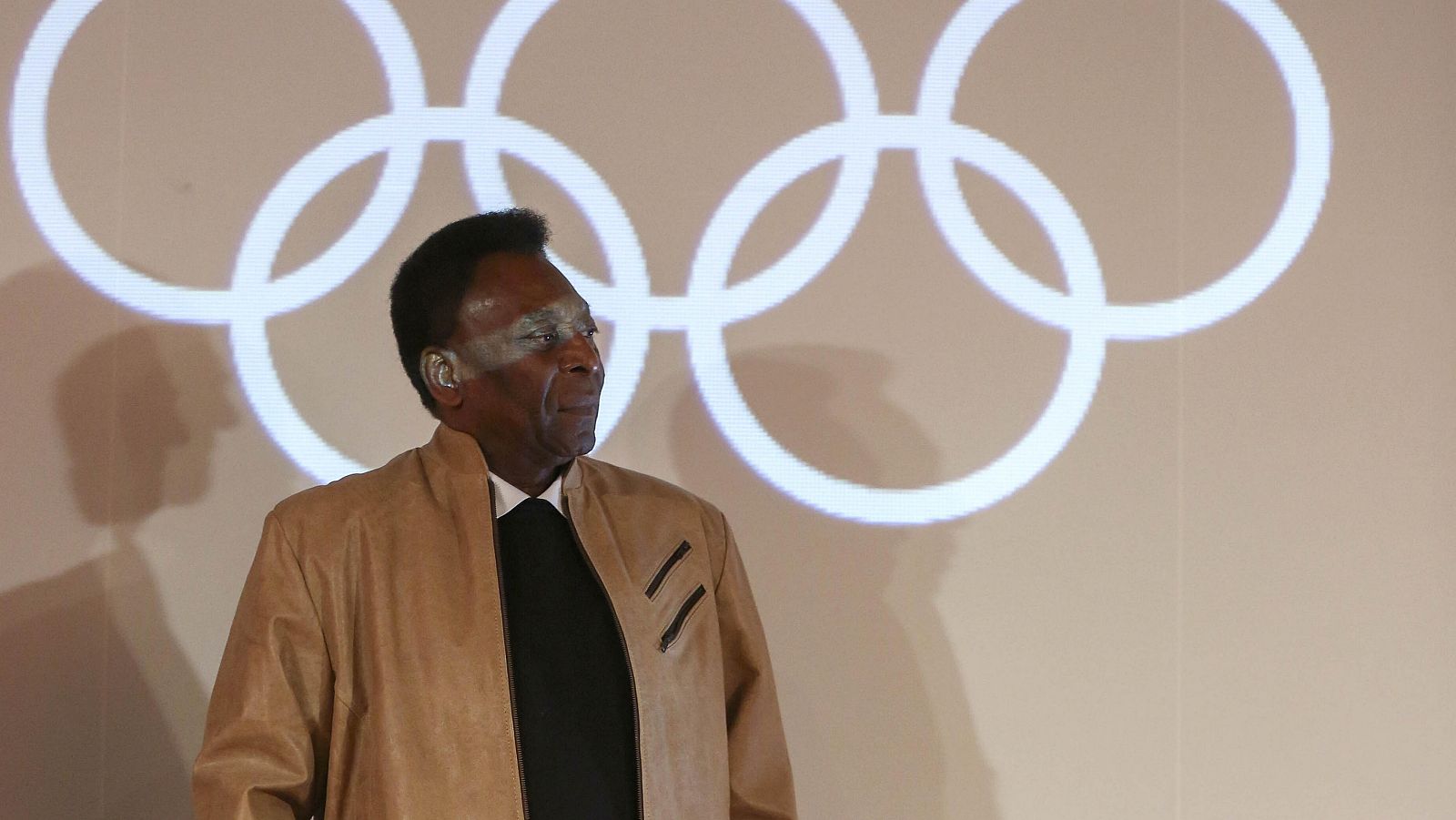 El exfutbolista Pelé, en el acto en que recibió una condecoración olímpica