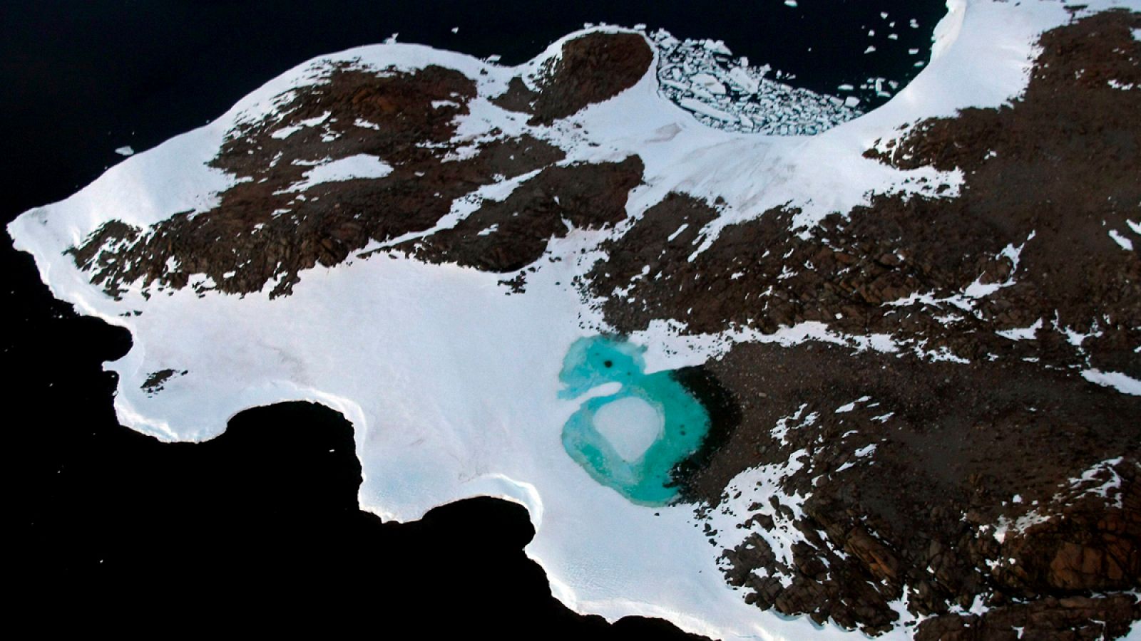 Si no se frena el cambio climático, los lagos antárticos irán a más y el hielo se deshará.