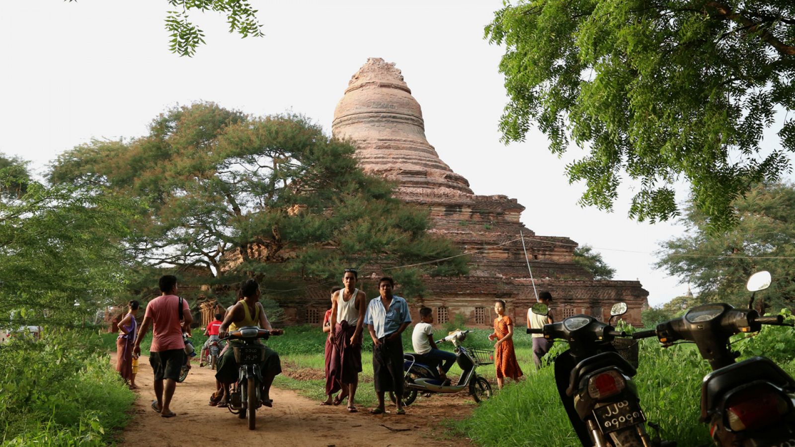 Una pagoda dañada en Bagan, Birmania, a consecuencia del terremoto registrado el miércoles