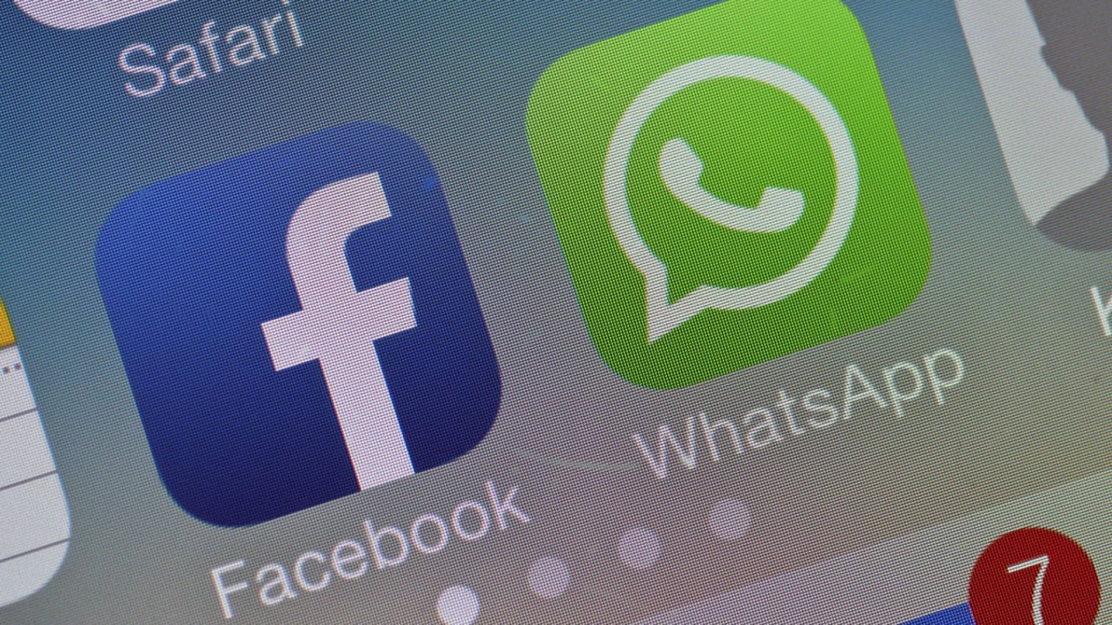 "Ésta es una práctica típica entre compañías que son adquiridas por otras", explica Whatsapp en un comunicado.
