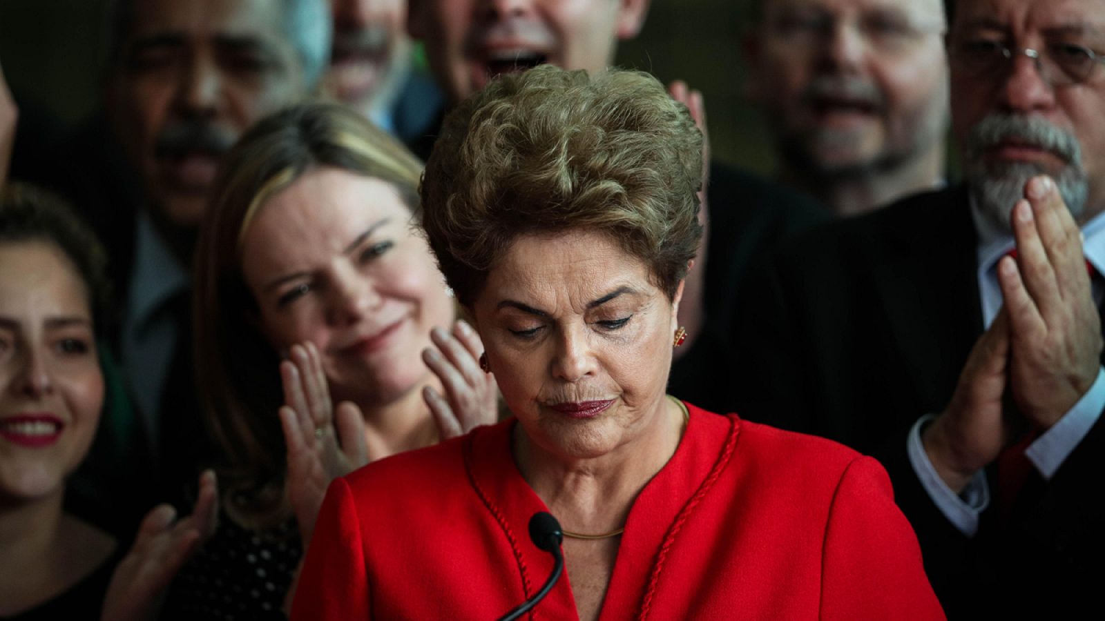 La ya expresidenta de Brasil Dilma Rousseff poco después de ser destituida.