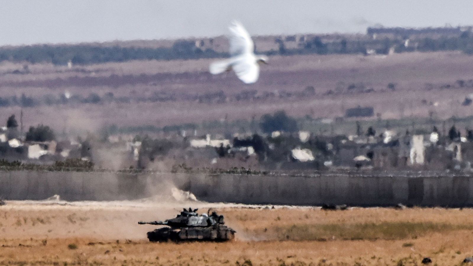 Un tanque turco vuelve desde Siria tras los enfrentamientos con el Estado Islámico