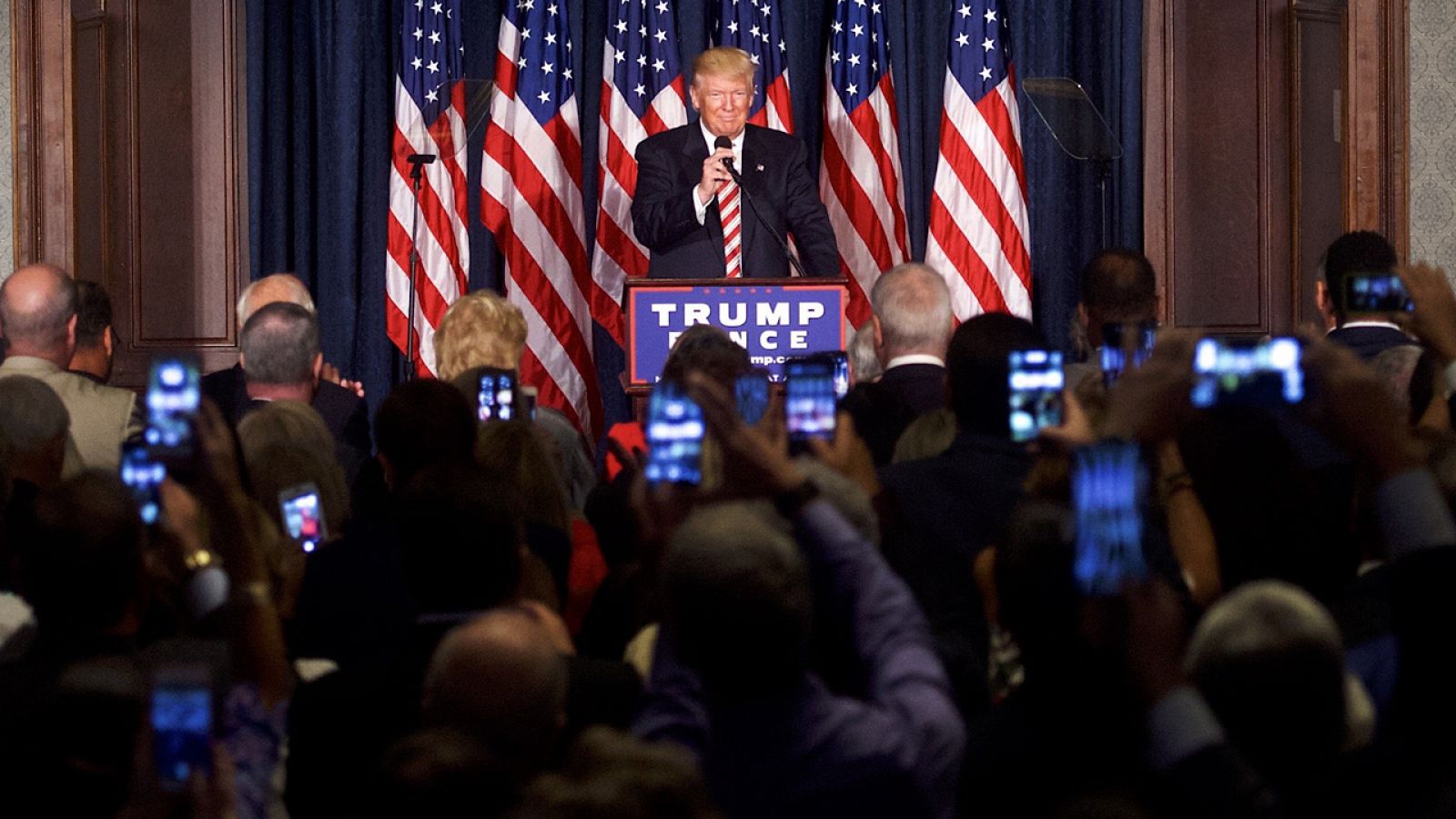 El candidato republicano a la Casa Blanca, Donald Trump, da un mitin en Filadelfia