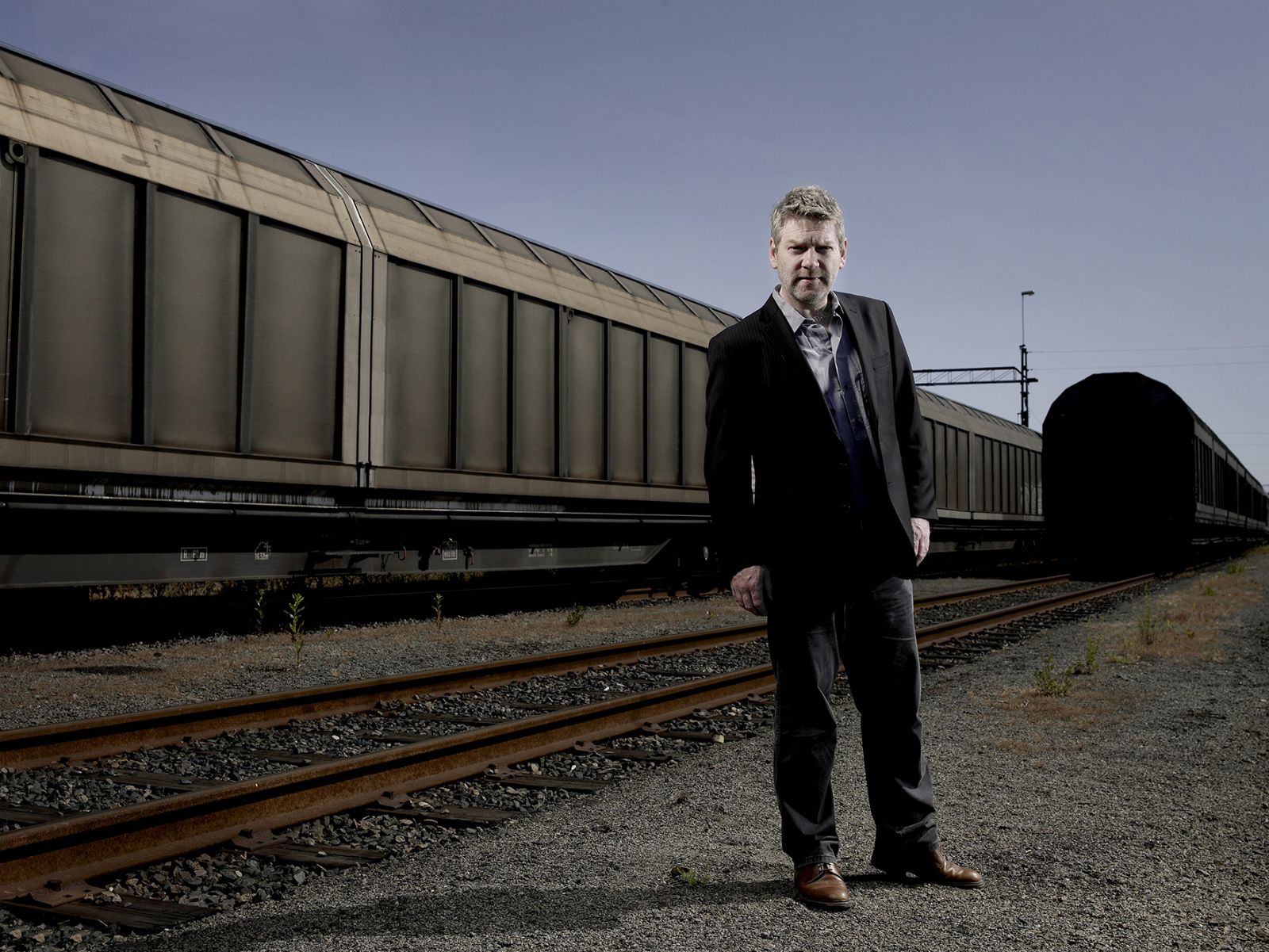 Kenneth Branagh interpreta a Kurt Wallander, un detective sensible y brillante