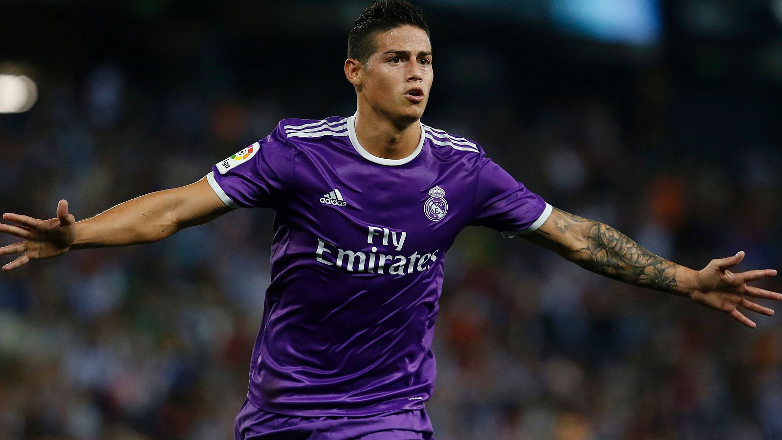 El colombiano James Rodríguez celebra el primer gol del Real Madrid