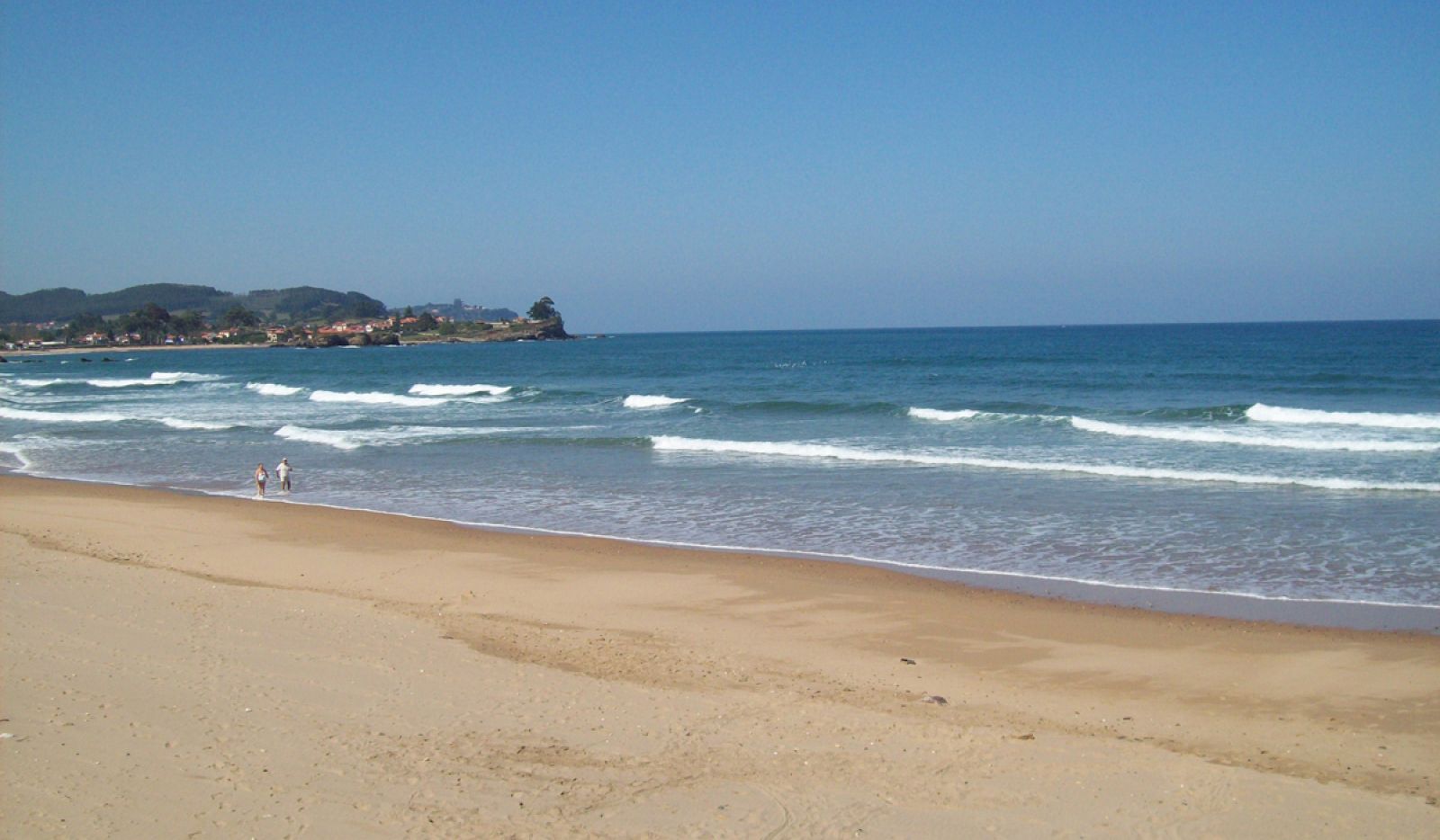 Las playas del Atlántico y el Cantábrico son las que mayor concentración de bacterias de E. coli y enterococos presentan.