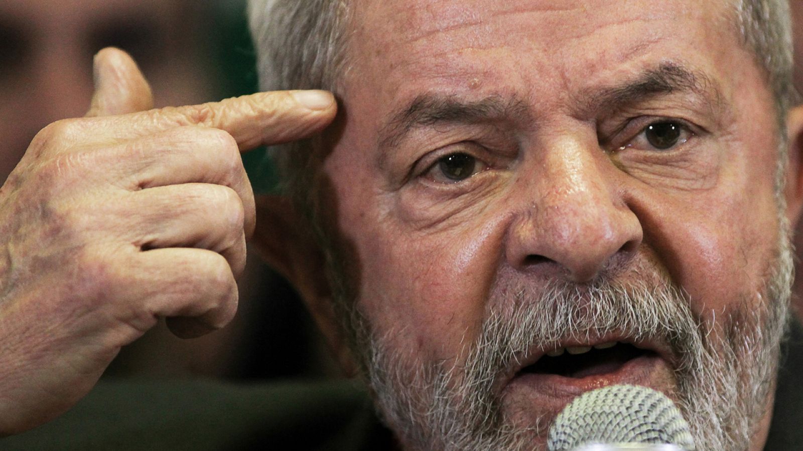 El expresidente de Brasil Lula da Silva durante una rueda de prensa en Sao Paulo