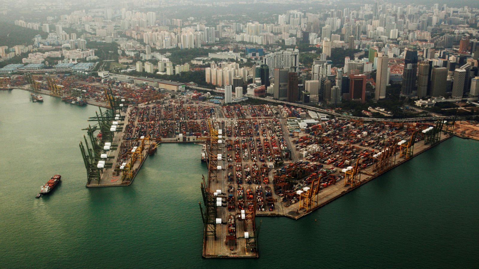 Vista aérea del puerto de Singapur