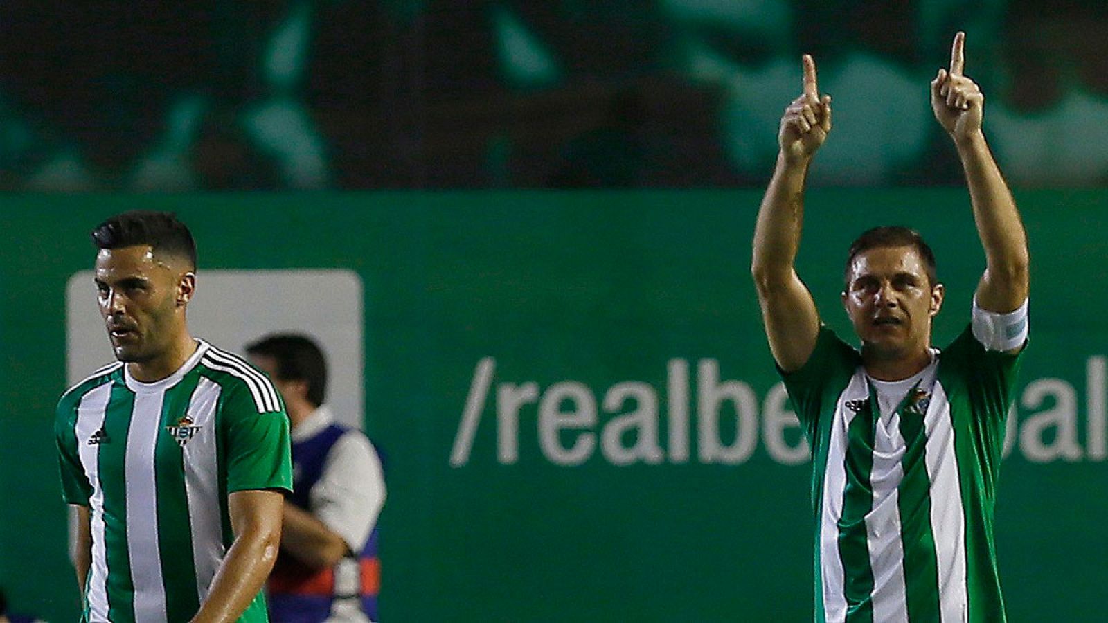 Joaquín le da tres puntos al Betis frente al Málaga